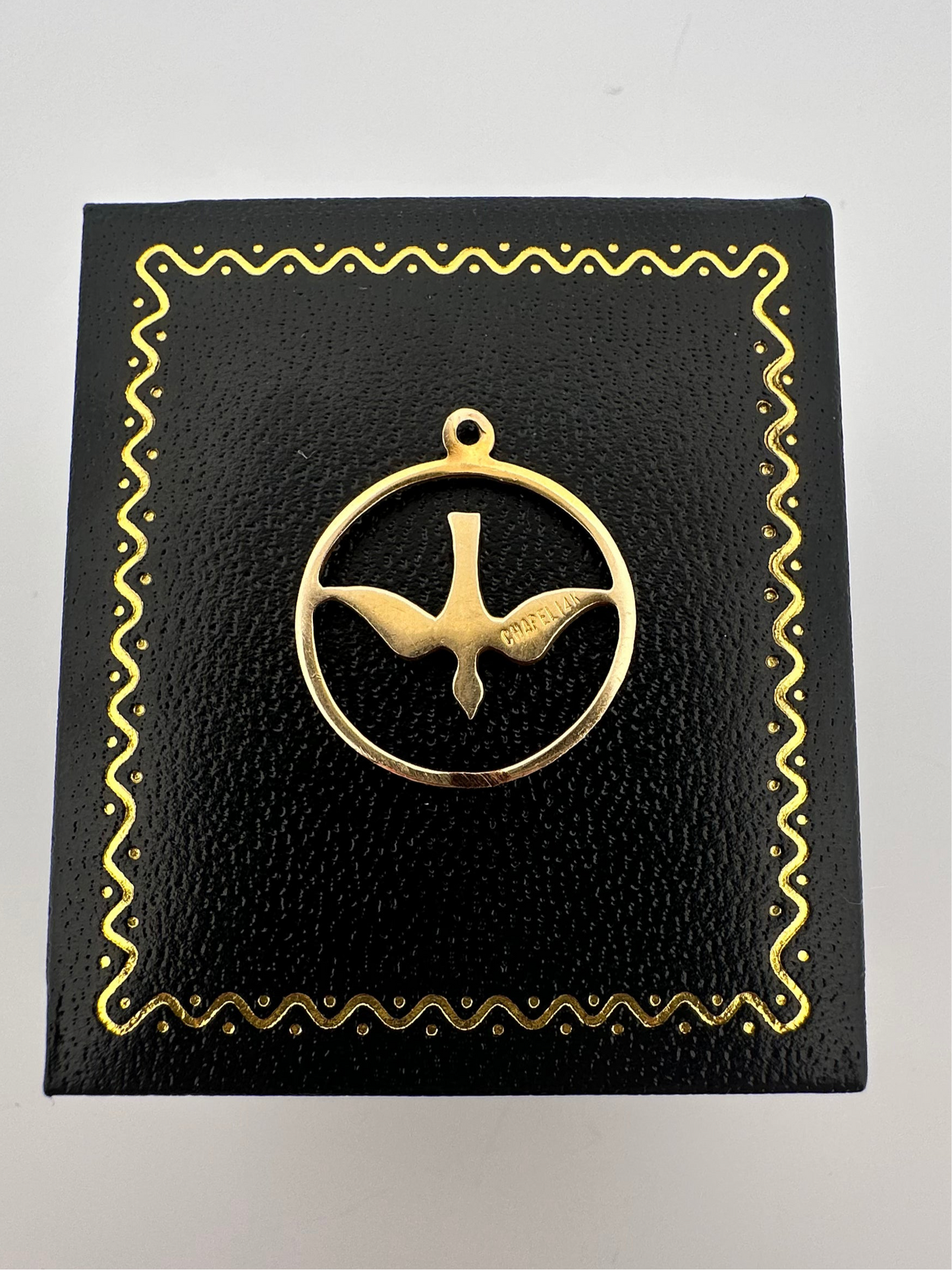 Vintage duck pendant in 14k yellow gold