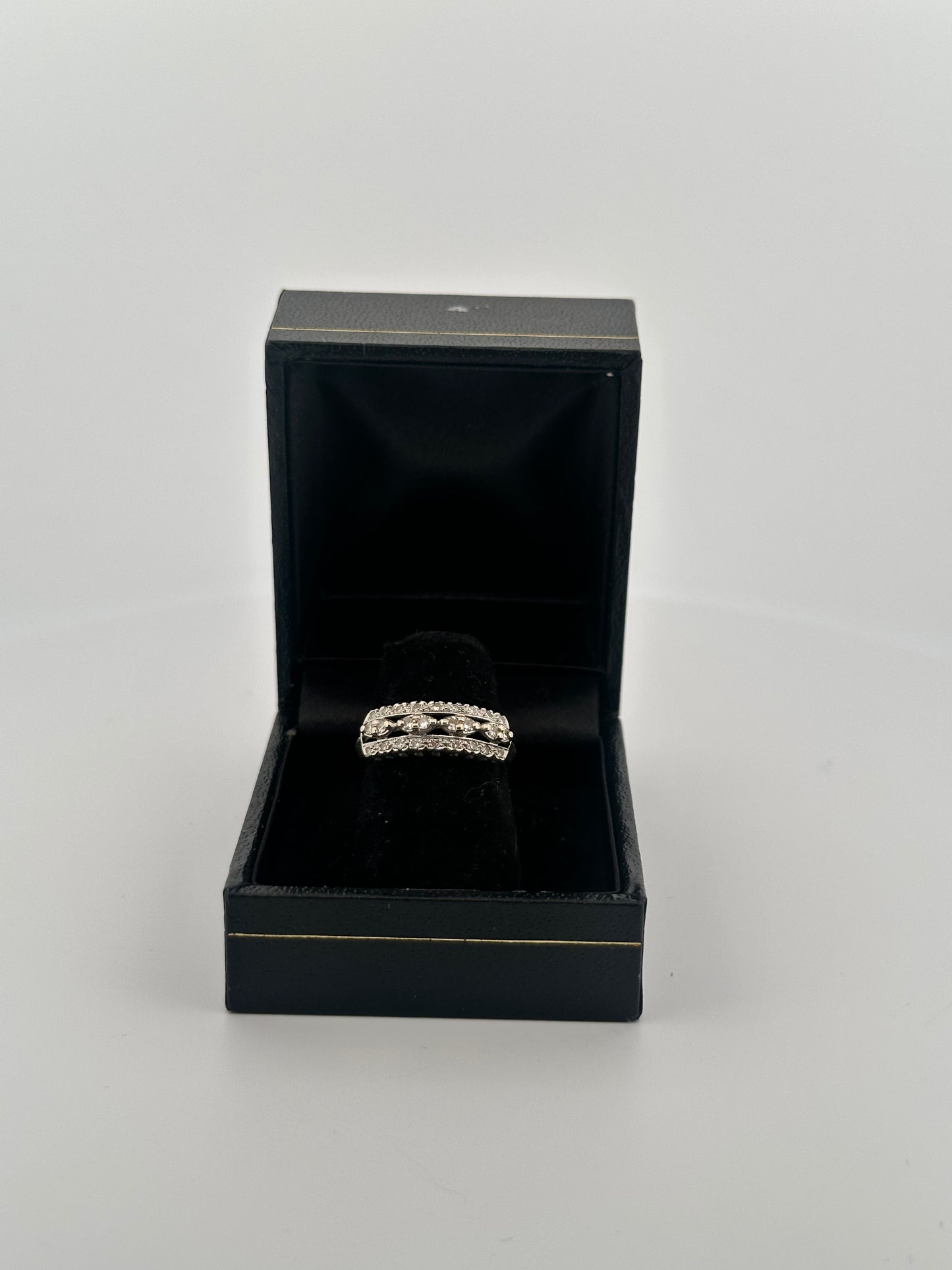 Vintage 14k white gold natural diamond band