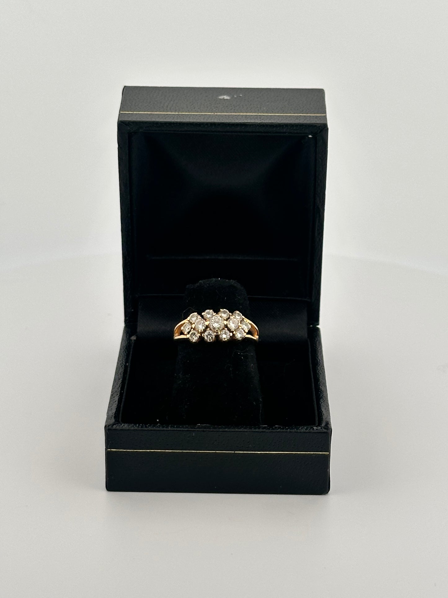 Vintage 18k natural diamond cluster band