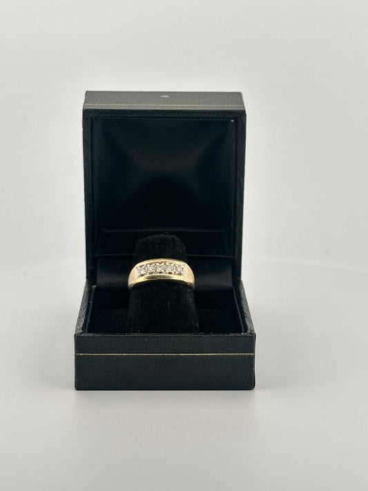 Vintage 14k yellow gold diamond band