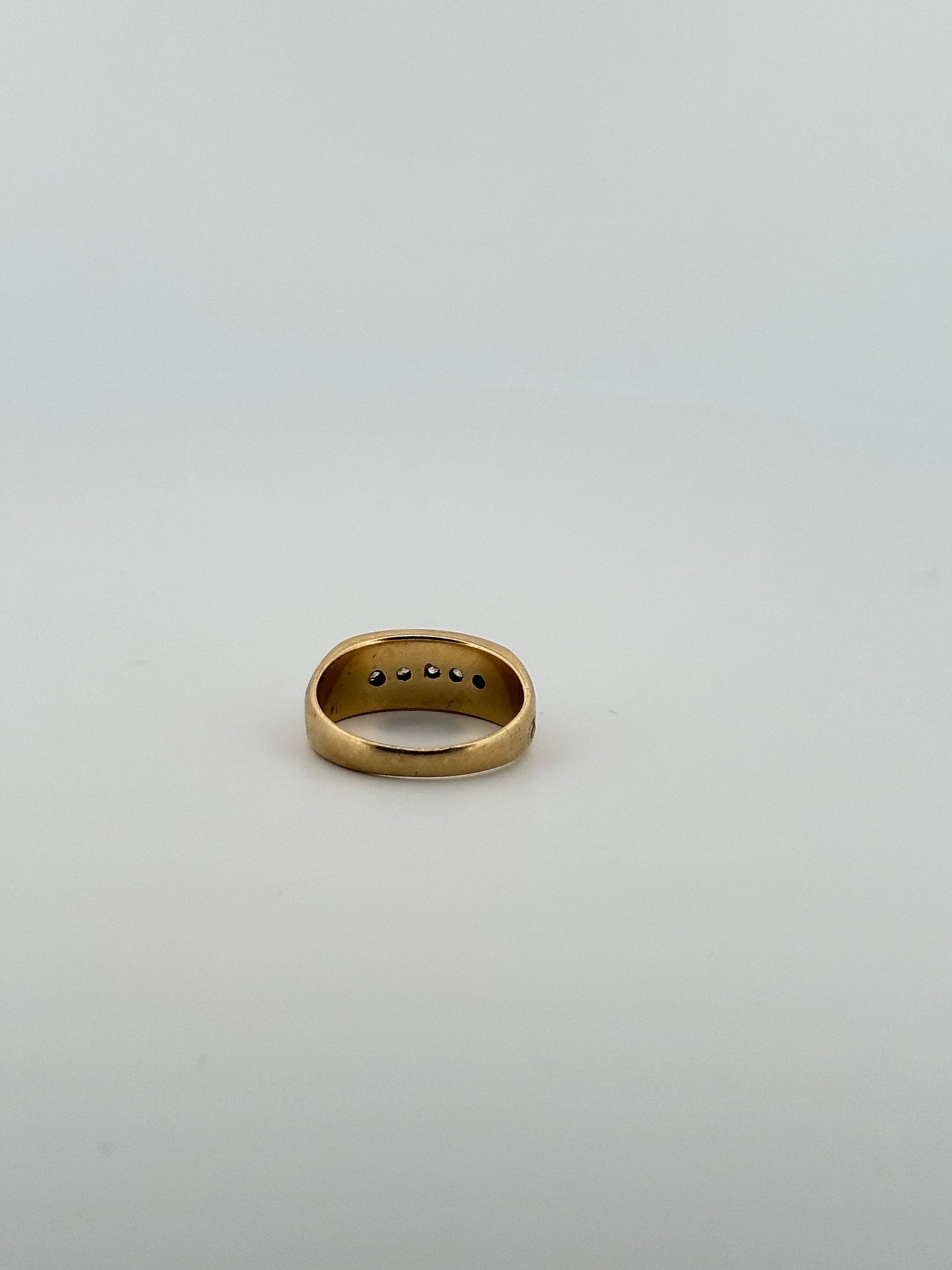 Vintage 14k yellow gold diamond band