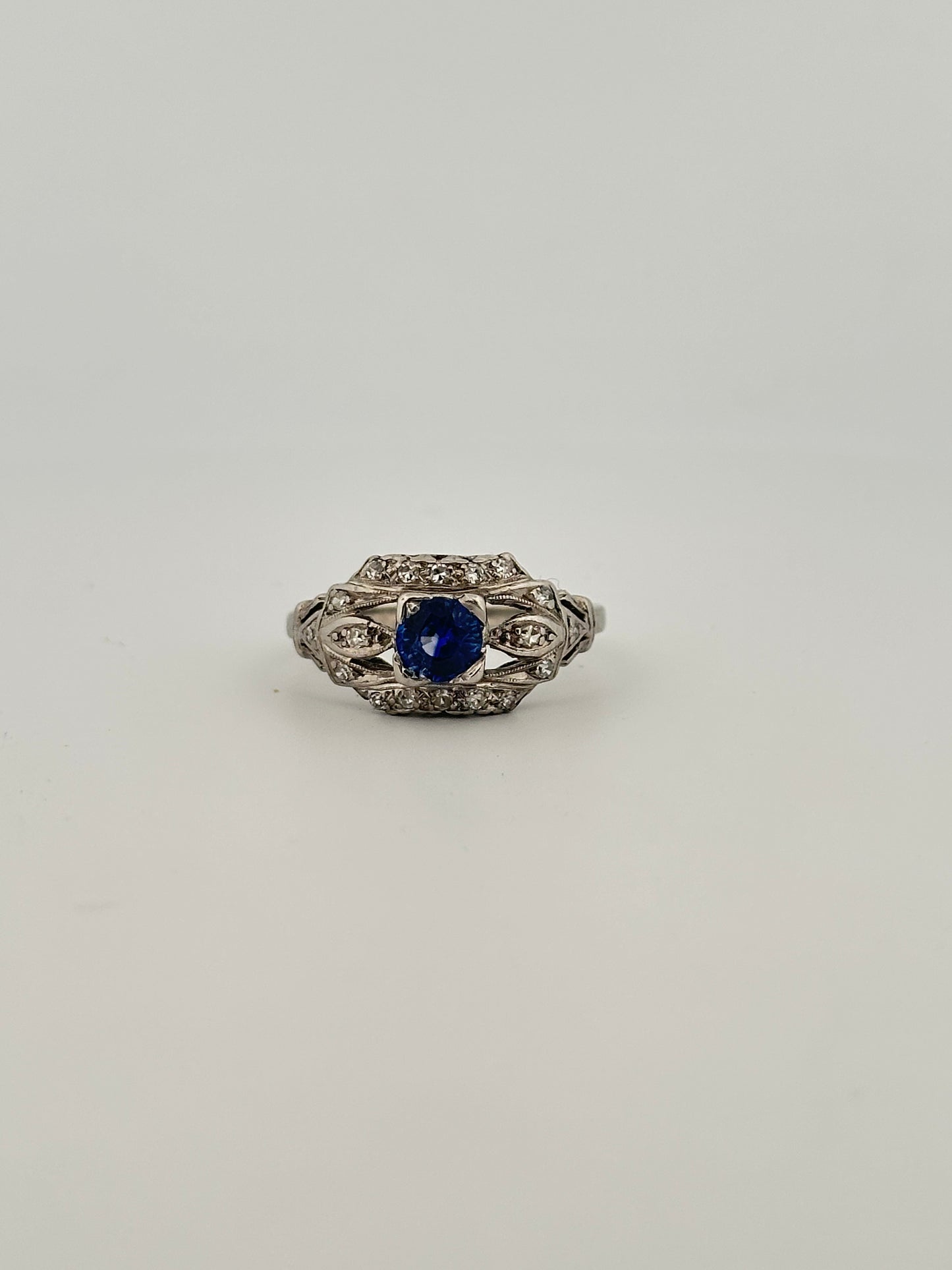 Antique art deco Ceylon sapphire and diamond ring in platinum