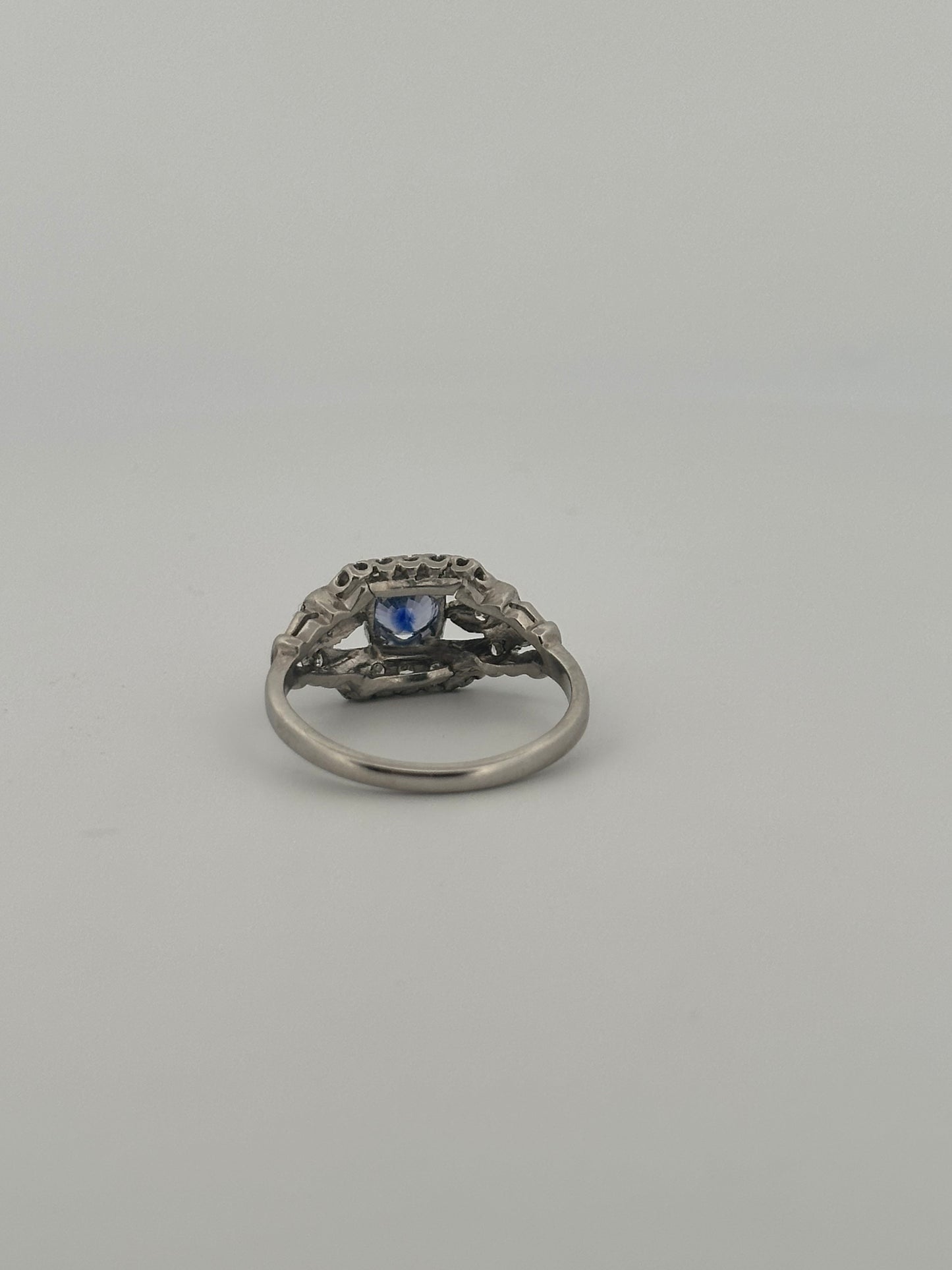 Antique art deco Ceylon sapphire and diamond ring in platinum