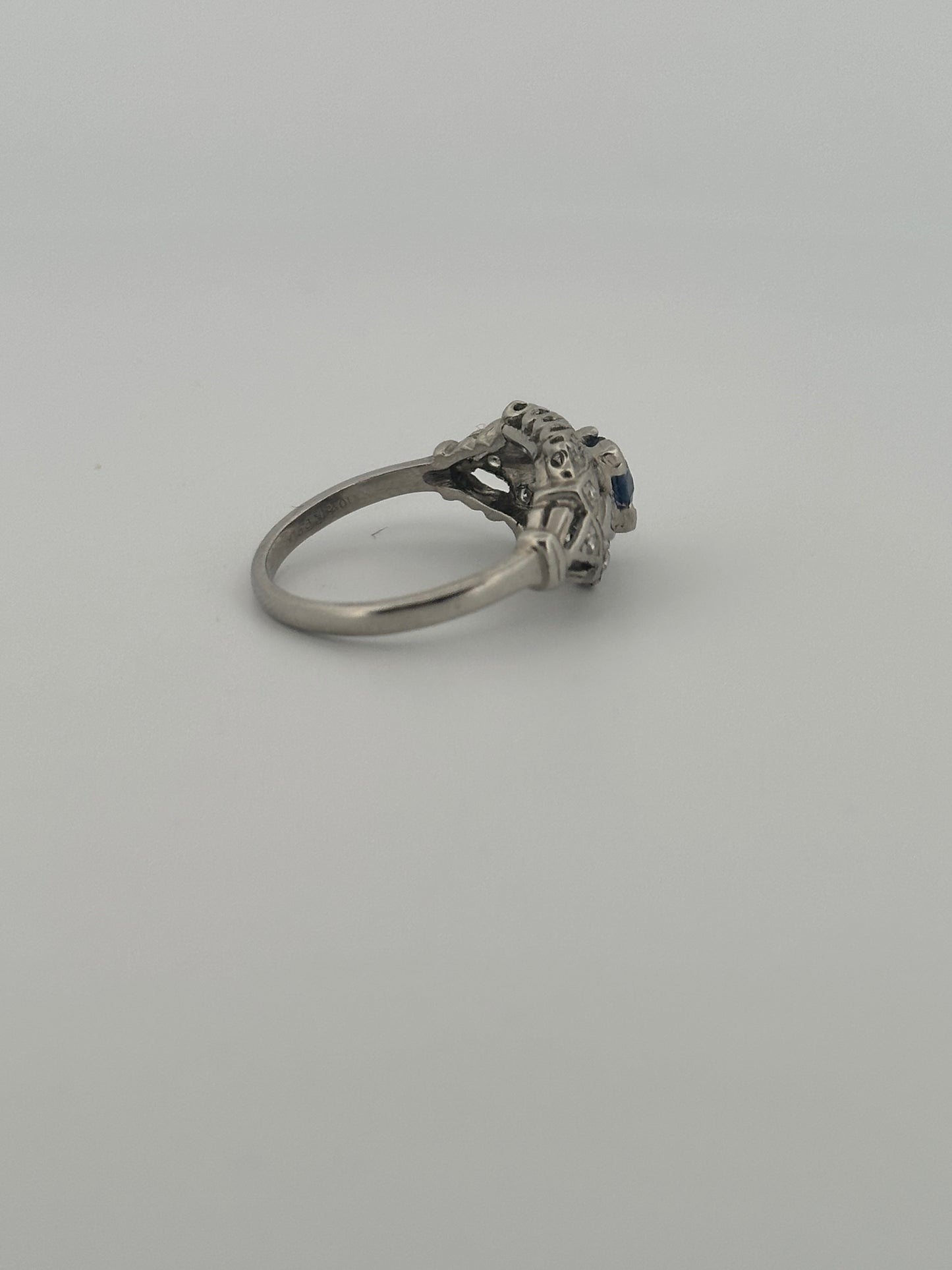 Antique art deco Ceylon sapphire and diamond ring in platinum