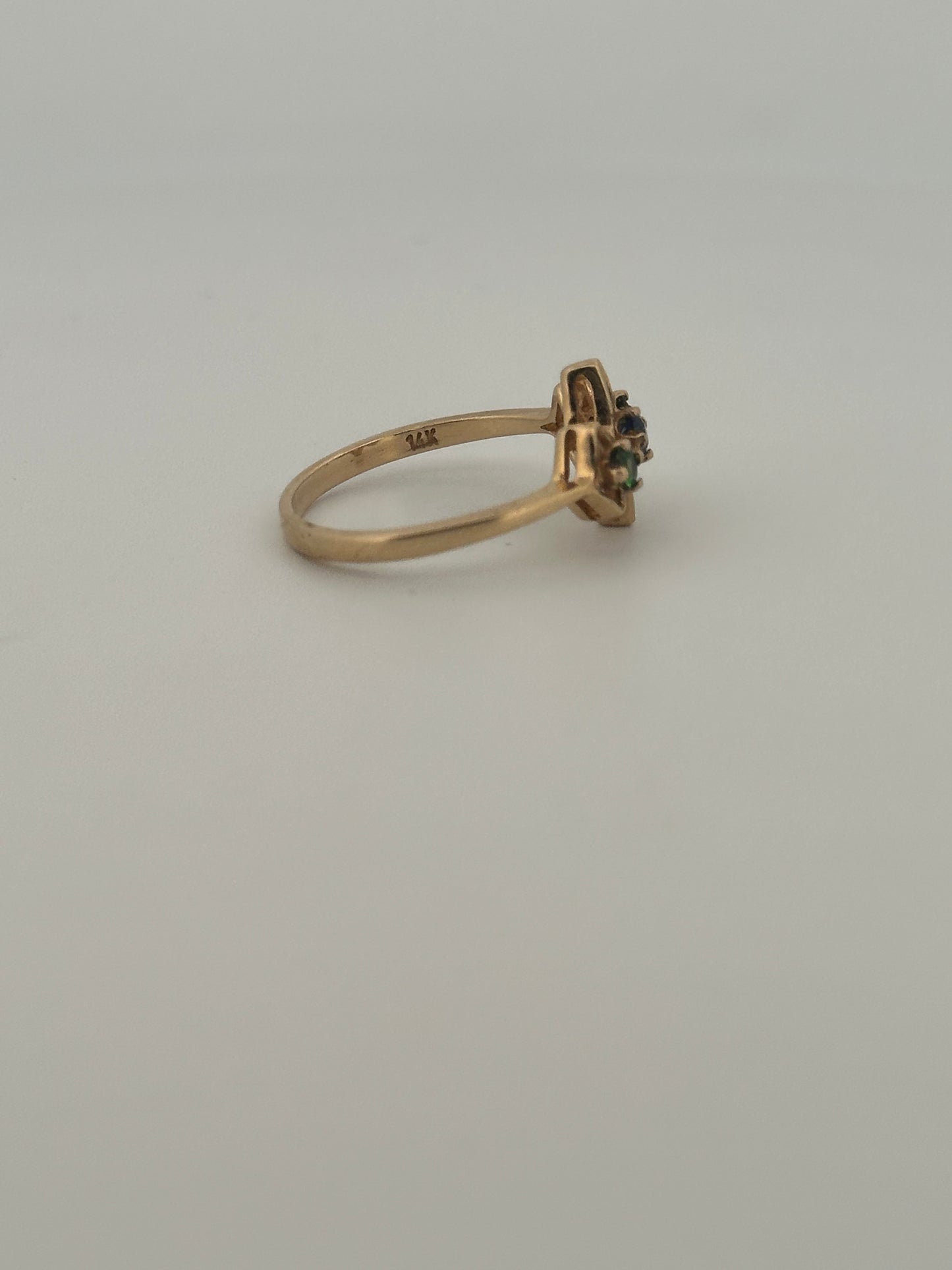 Vintage sapphire and tsavorite ring in 14k yellow gold