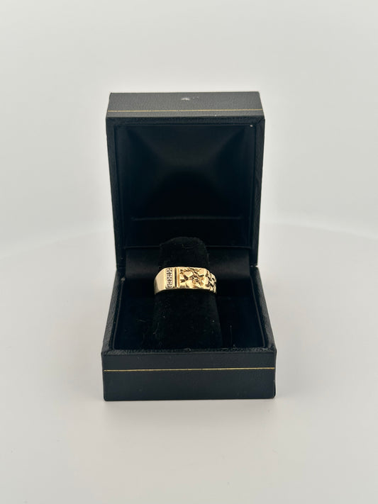 Vintage 10k yellow gold nugget ring with natural diamonds