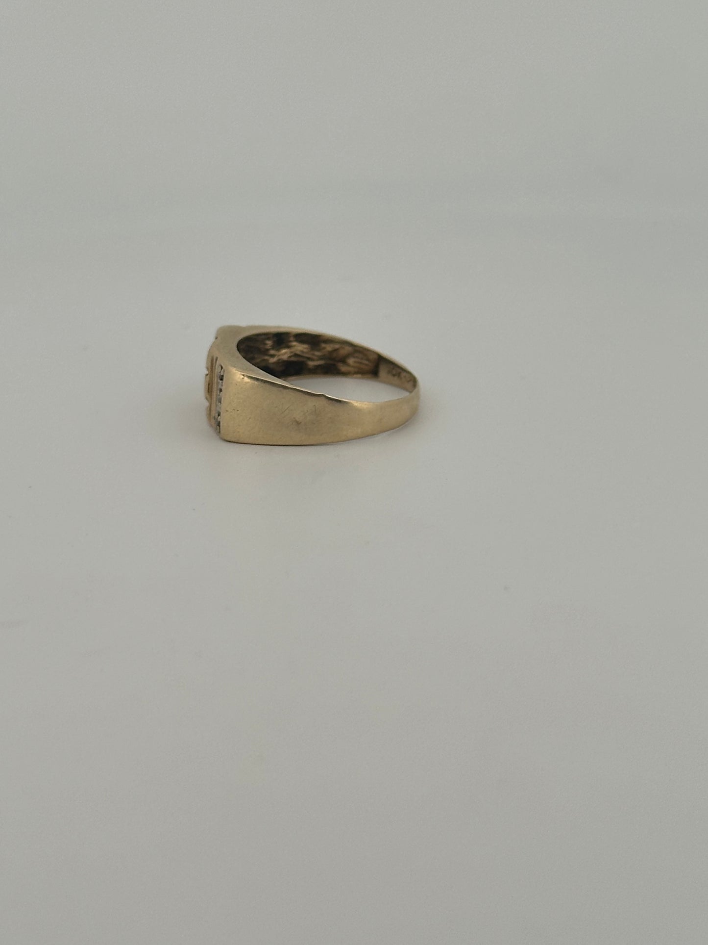 Vintage 10k yellow gold nugget ring with natural diamonds