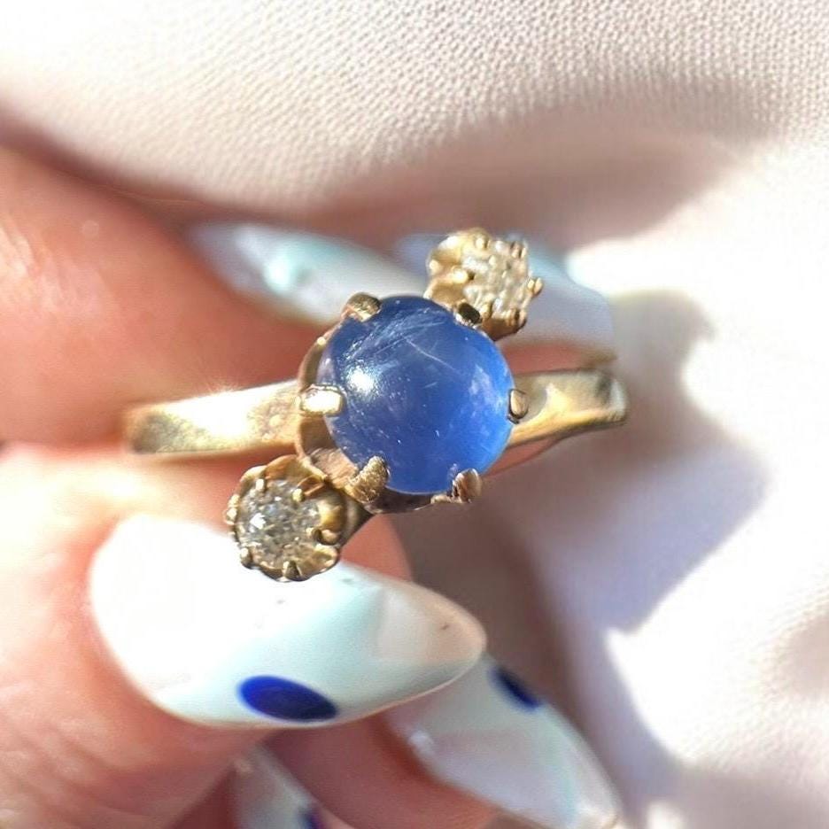 Antique Victorian sapphire cabochon ring with old mind cut diamonds - 14k yellow gold