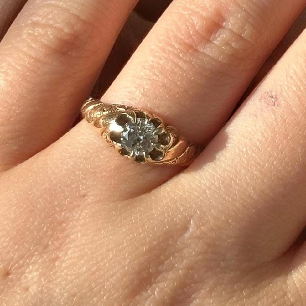 Antique Victorian buttercup ring with .85ct Natural old European cut diamond - 14k yellow gold