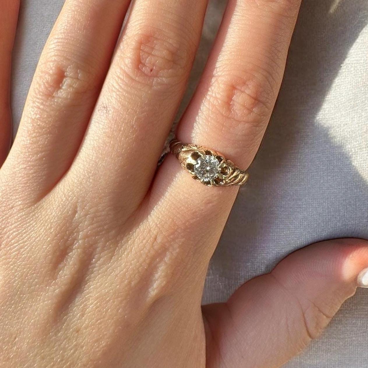 Antique Victorian buttercup ring with .85ct Natural old European cut diamond - 14k yellow gold