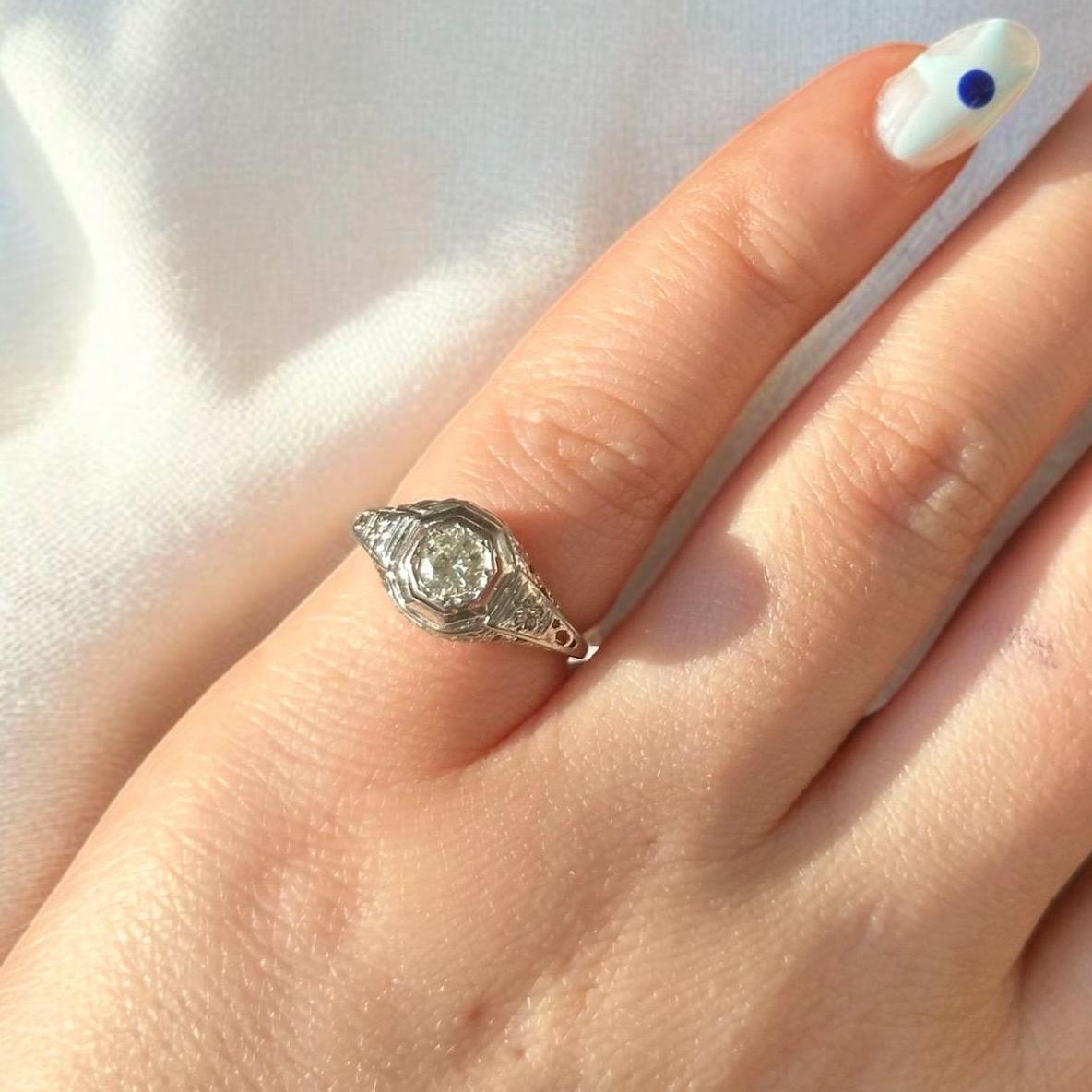 Antique art deco natural diamond engagement ring - 14k white gold