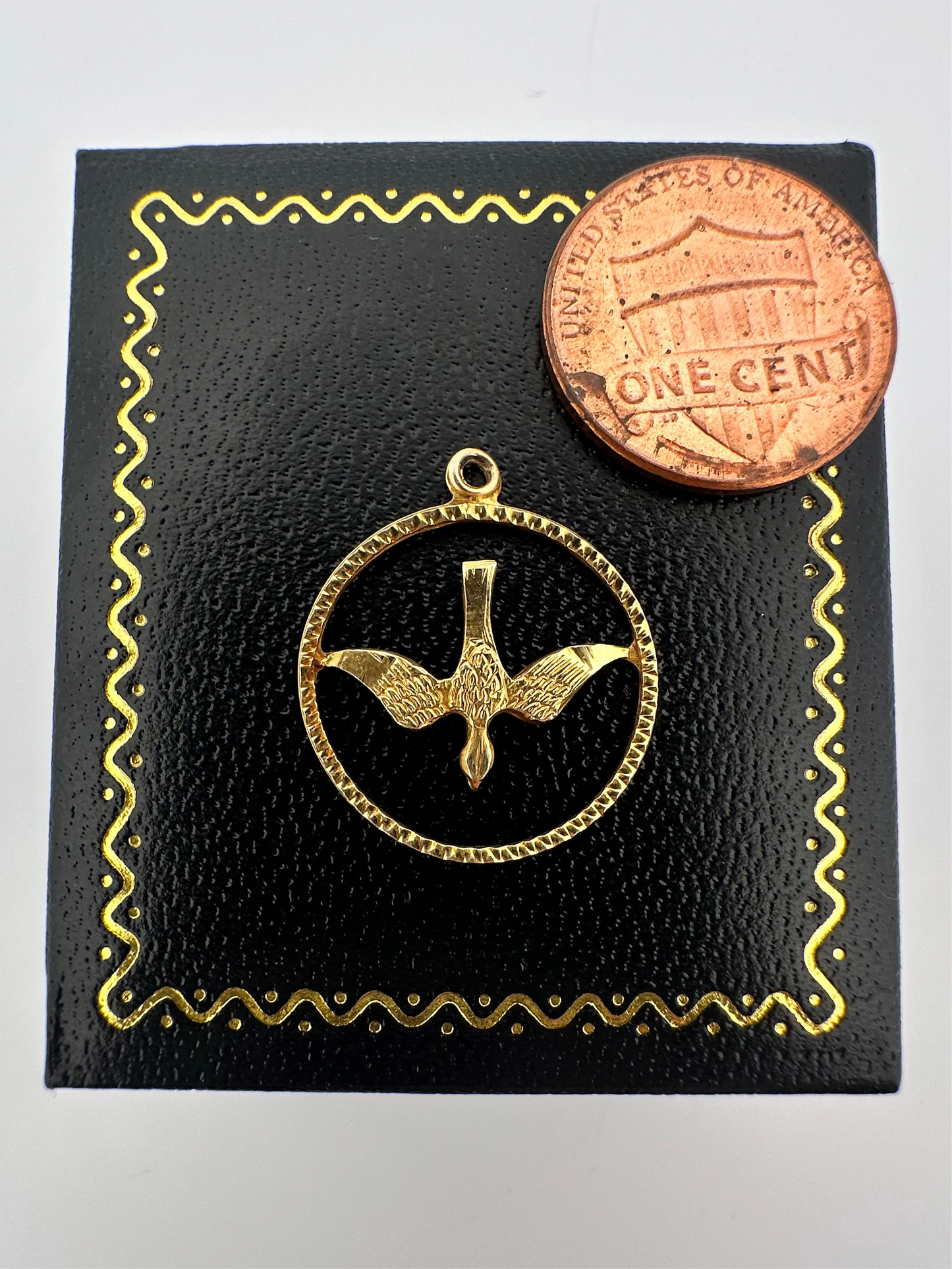 Vintage duck pendant in 14k yellow gold