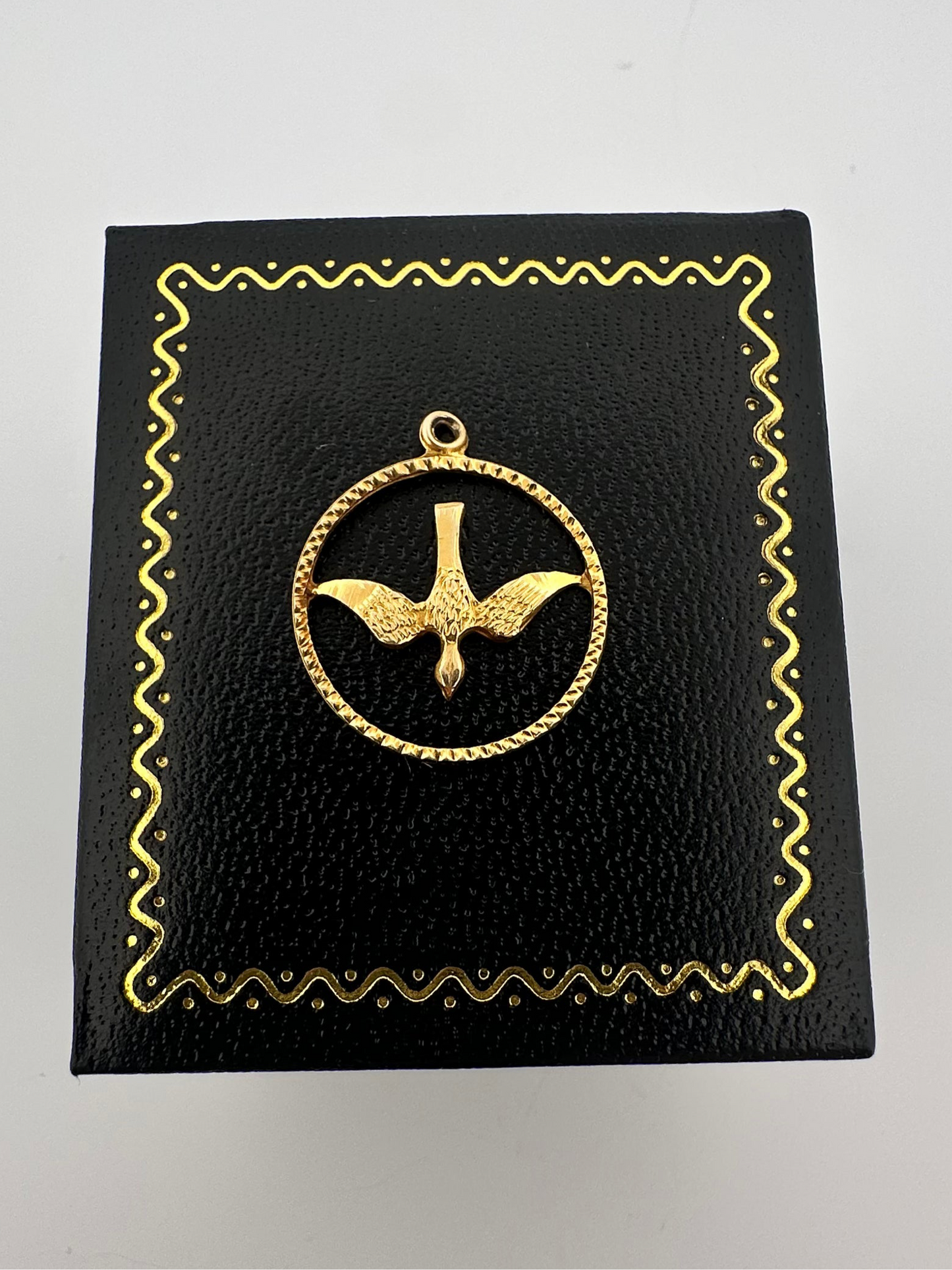 Vintage duck pendant in 14k yellow gold