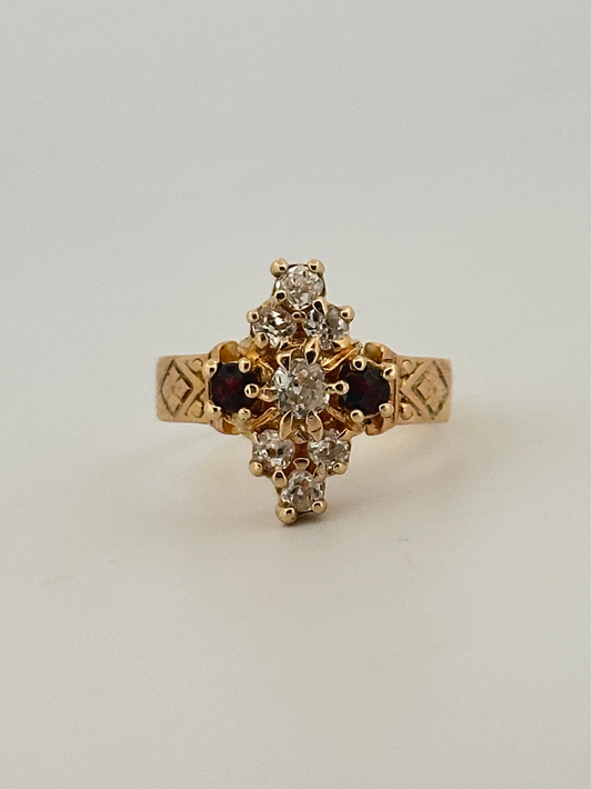 Antique Victorian old mine cut diamond and garnet ring in 14k yellow gold
