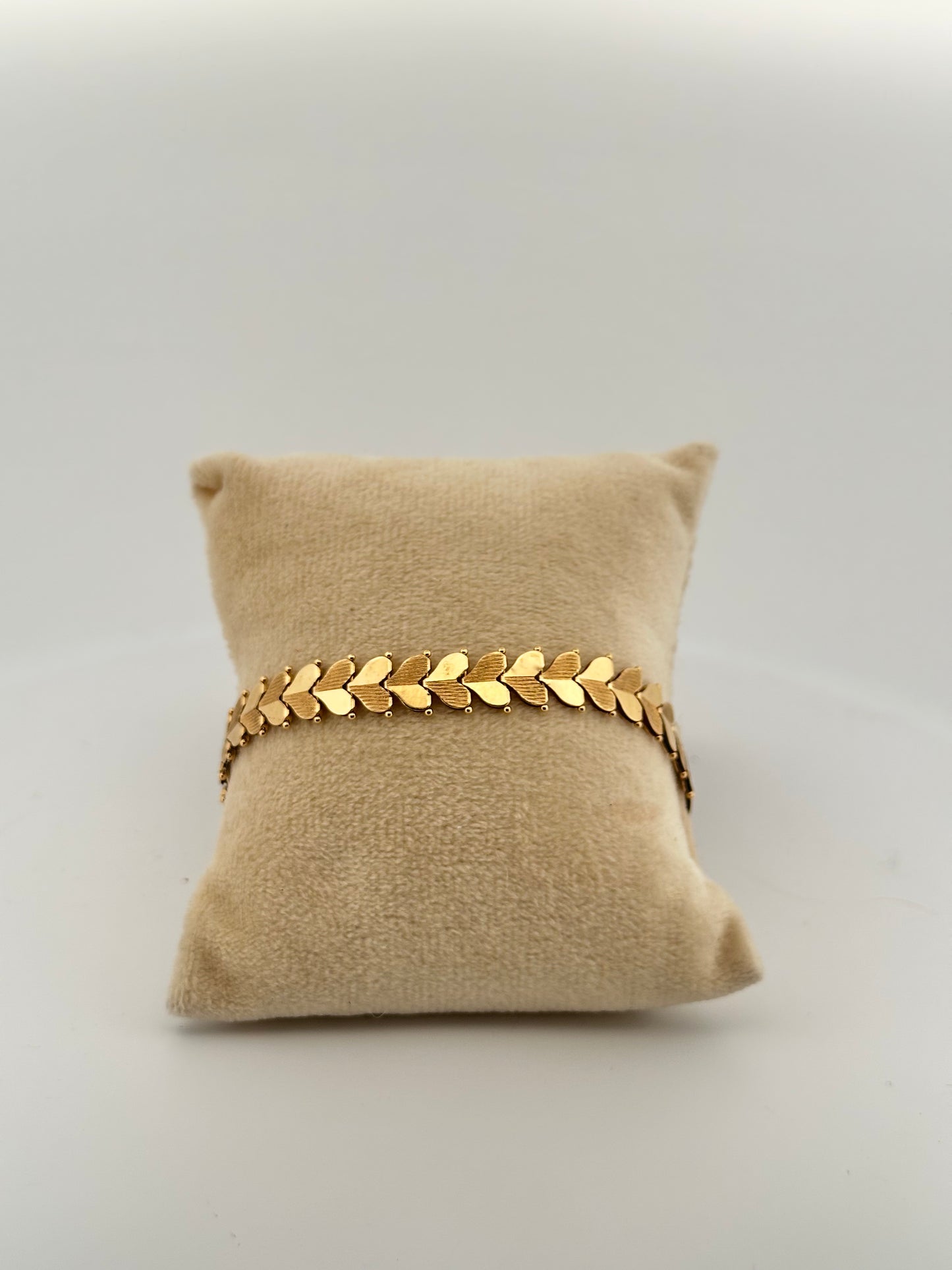 Vintage 14k yellow gold heart link bracelet