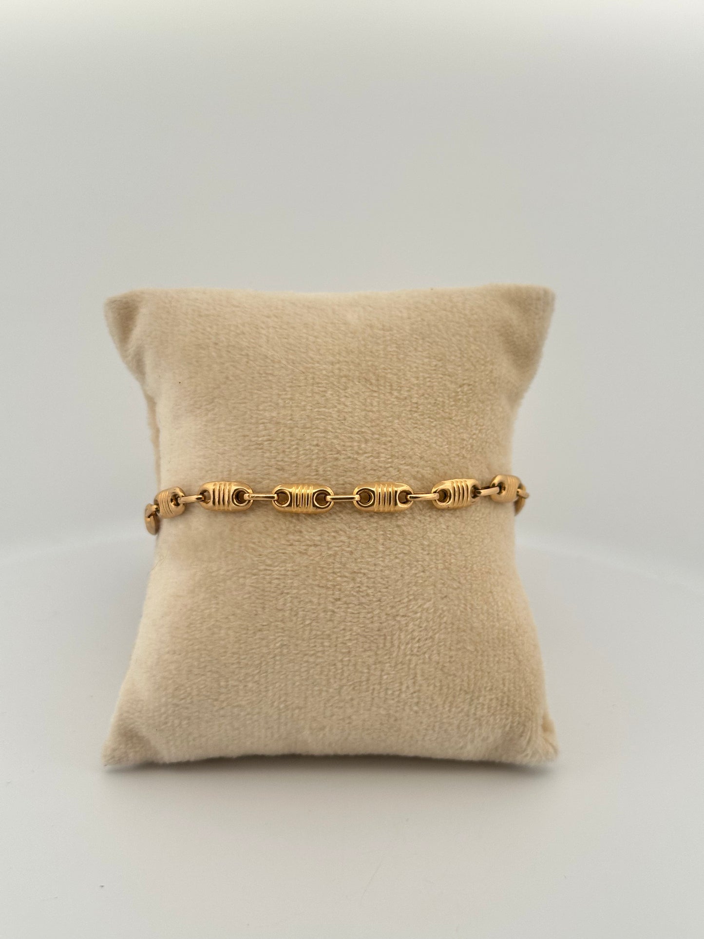 Vintage fancy mariner link bracelet in 14k yellow gold