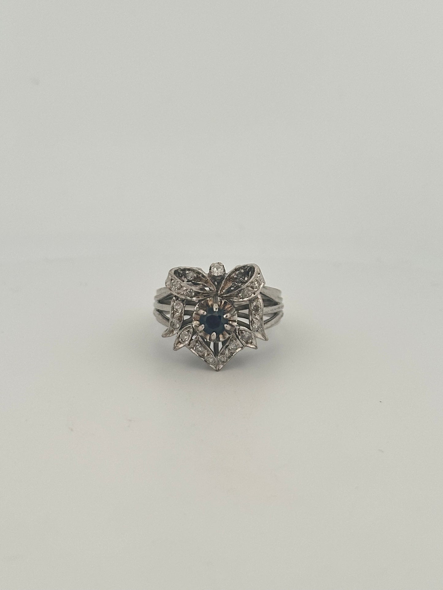 Antique natural diamond and sapphire Belle Époque era ring in sterling silver