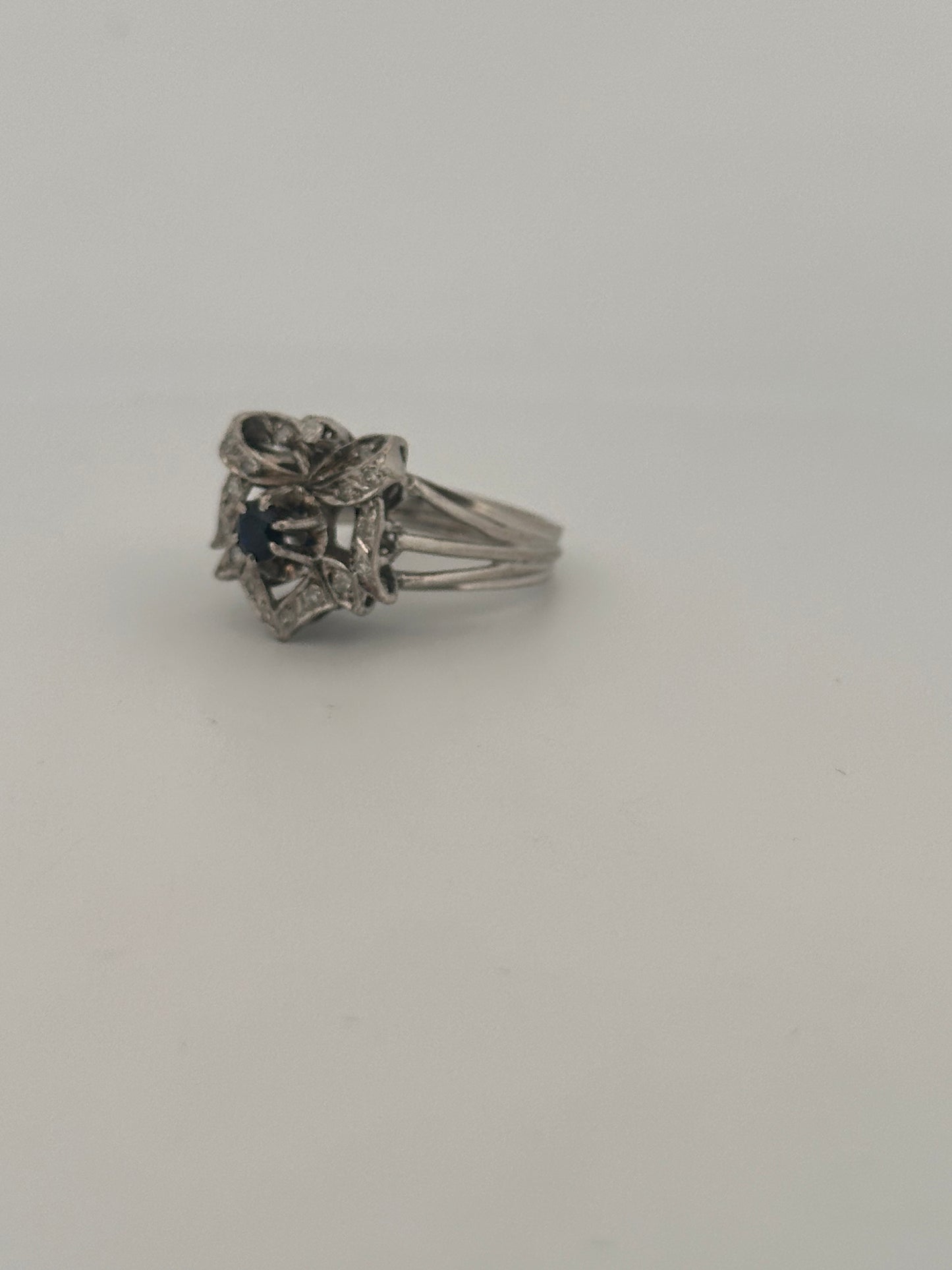 Antique natural diamond and sapphire Belle Époque era ring in sterling silver