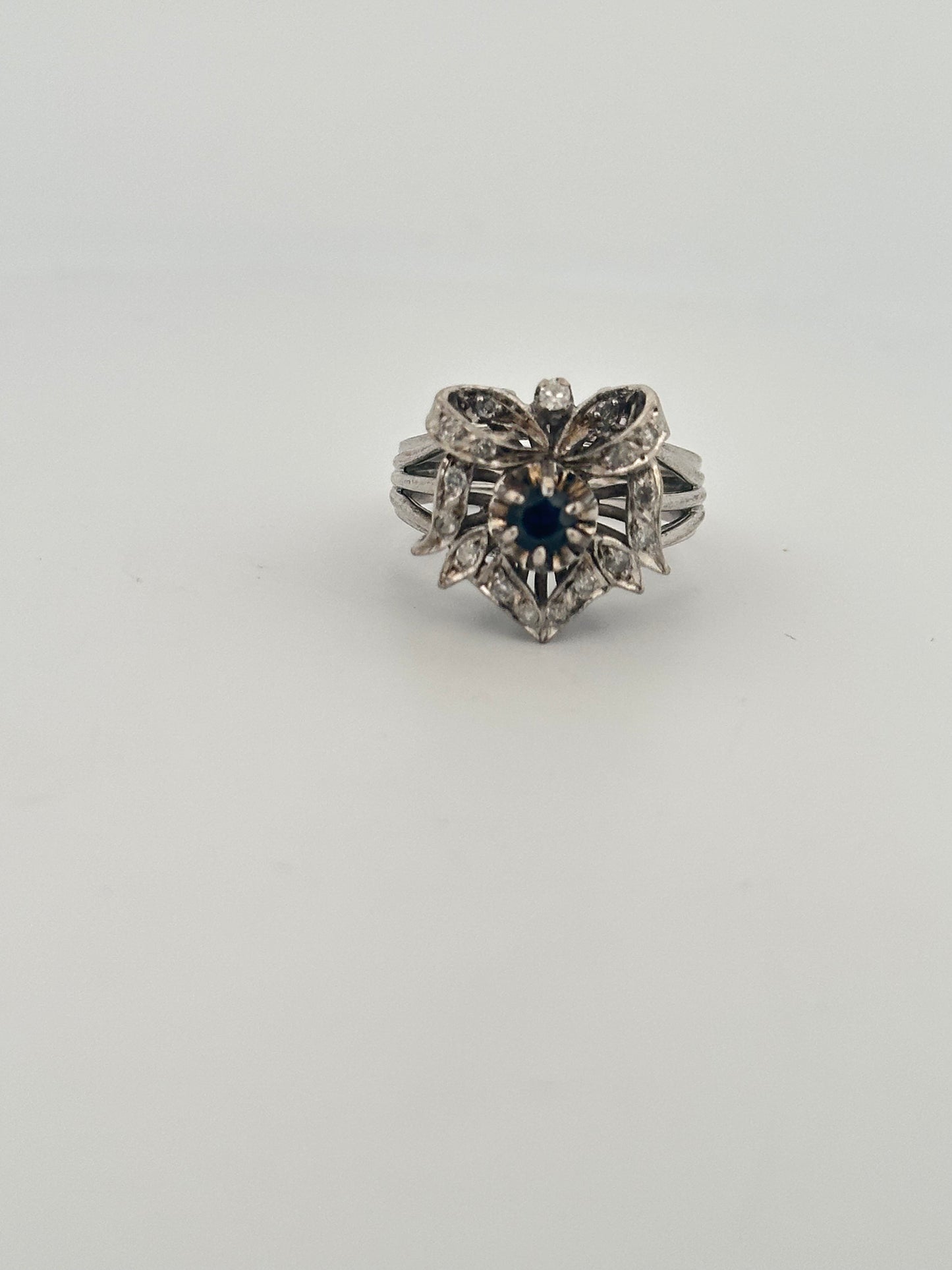 Antique natural diamond and sapphire Belle Époque era ring in sterling silver