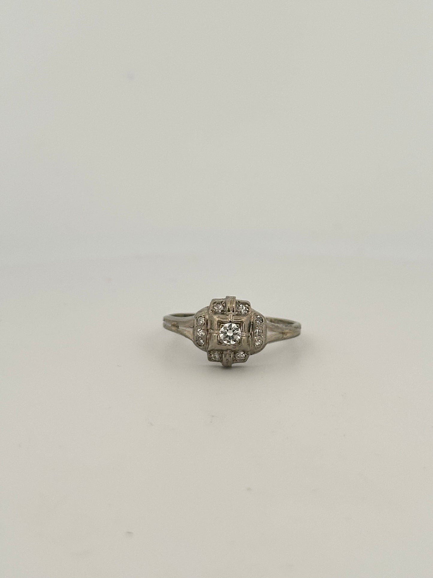 Antique art deco antique single cut diamond ring in 14k white gold