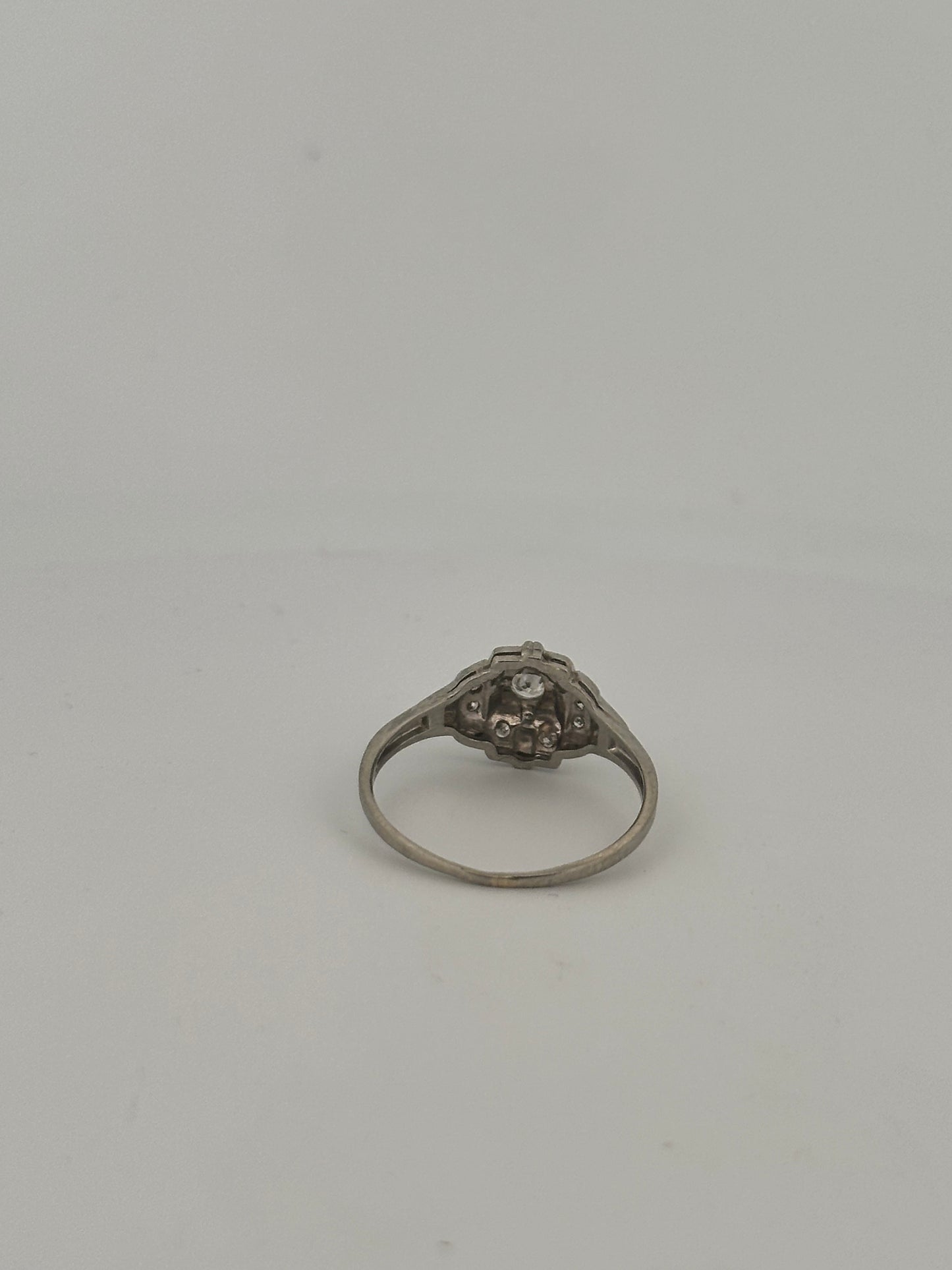 Antique art deco antique single cut diamond ring in 14k white gold