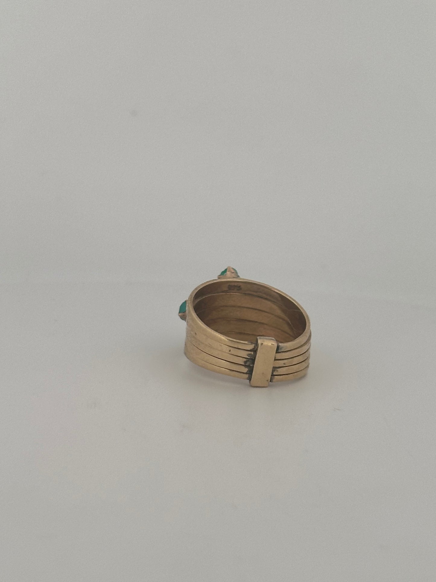 Antique green onyx harem ring in 8k yellow gold