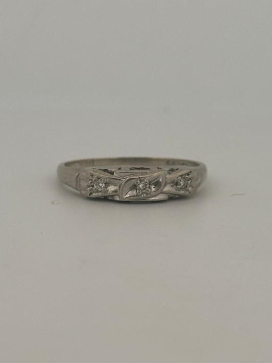 Vintage natural diamond bow stacker band in 14k white gold circa 1940s