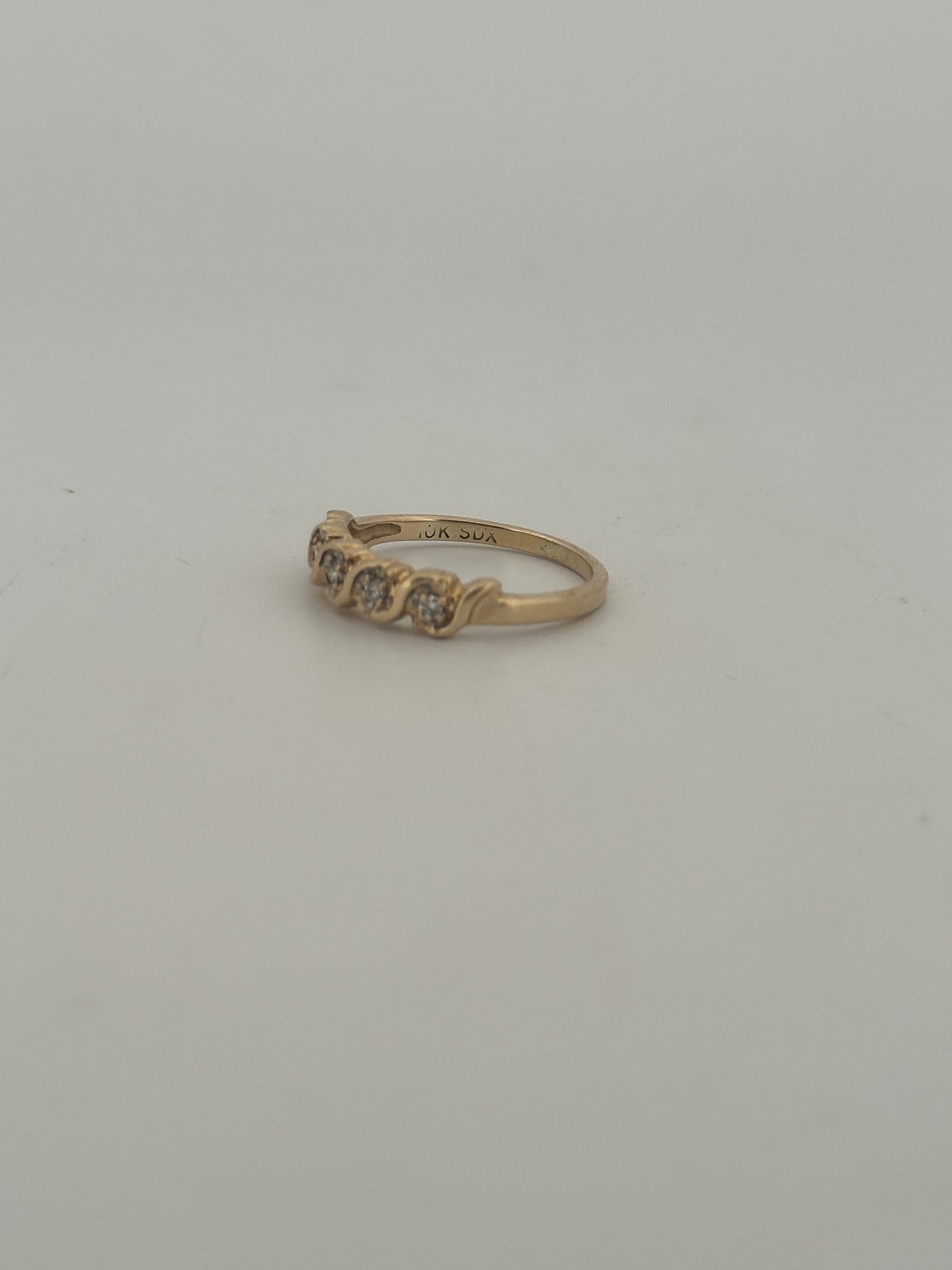Natural diamond stacker in 10k yellow gold