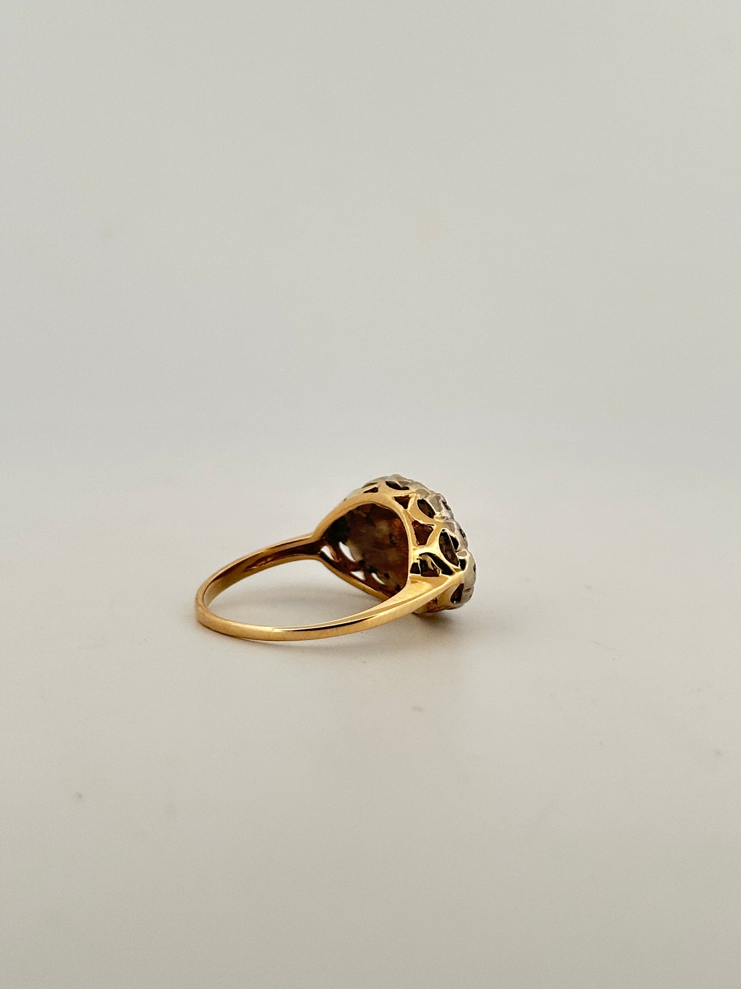 Vintage natural diamond dinner ring in 14k gold circa 1930s