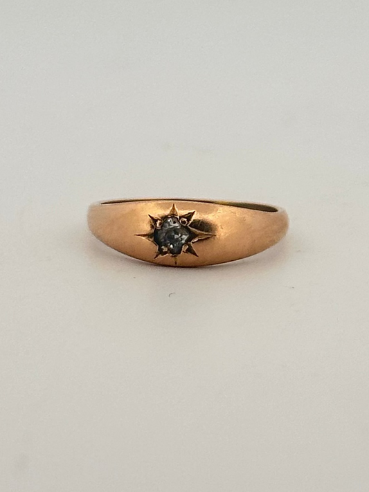 Antique Victorian baby ring in 14k yellow gold with natural diamond