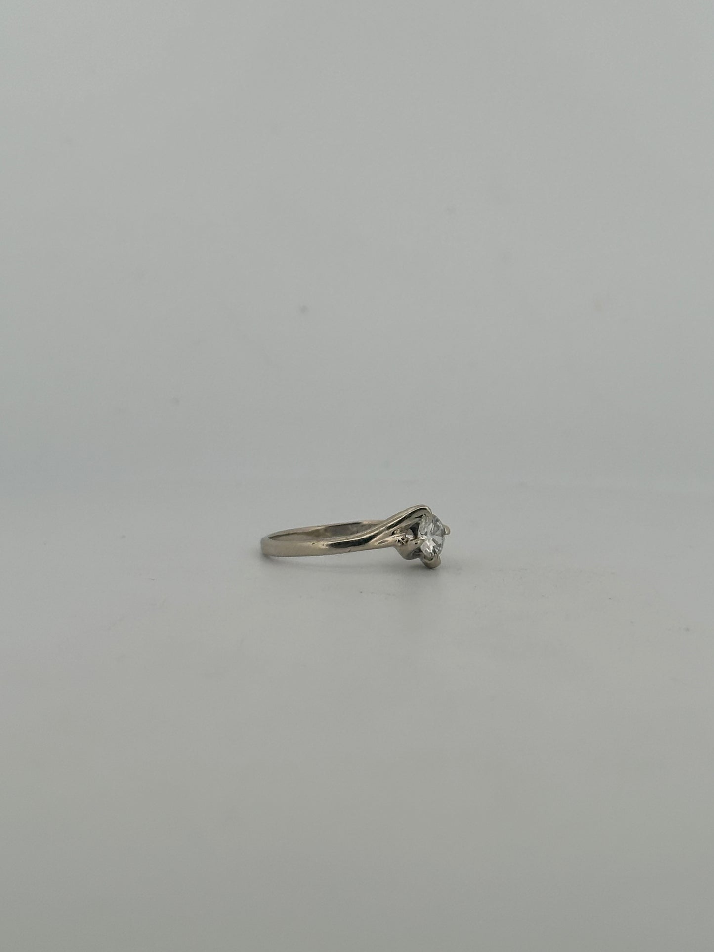 Vintage natural diamond solitaire in 10k white gold