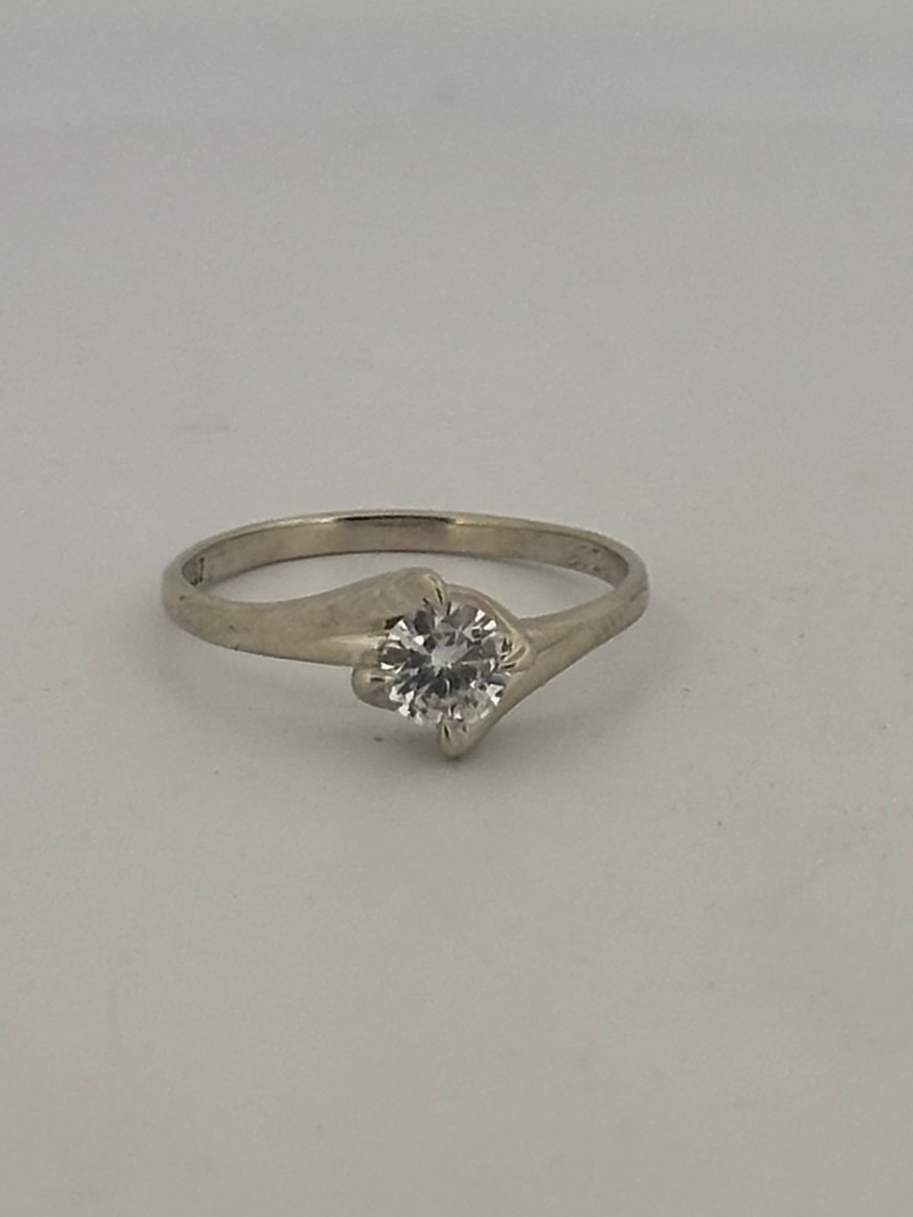 Vintage natural diamond solitaire in 10k white gold