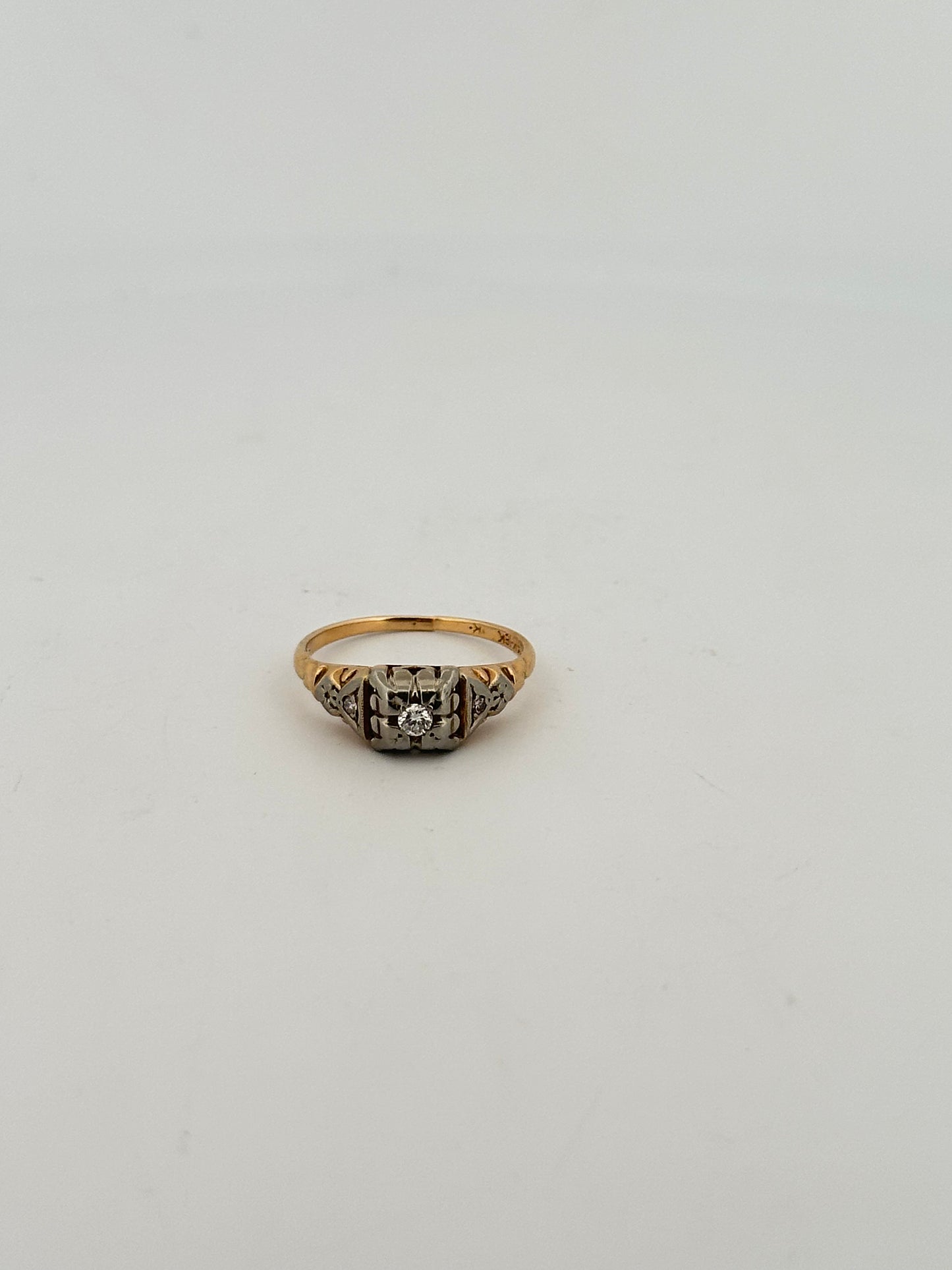Vintage 1940s natural diamond solitaire ring in 14k gold