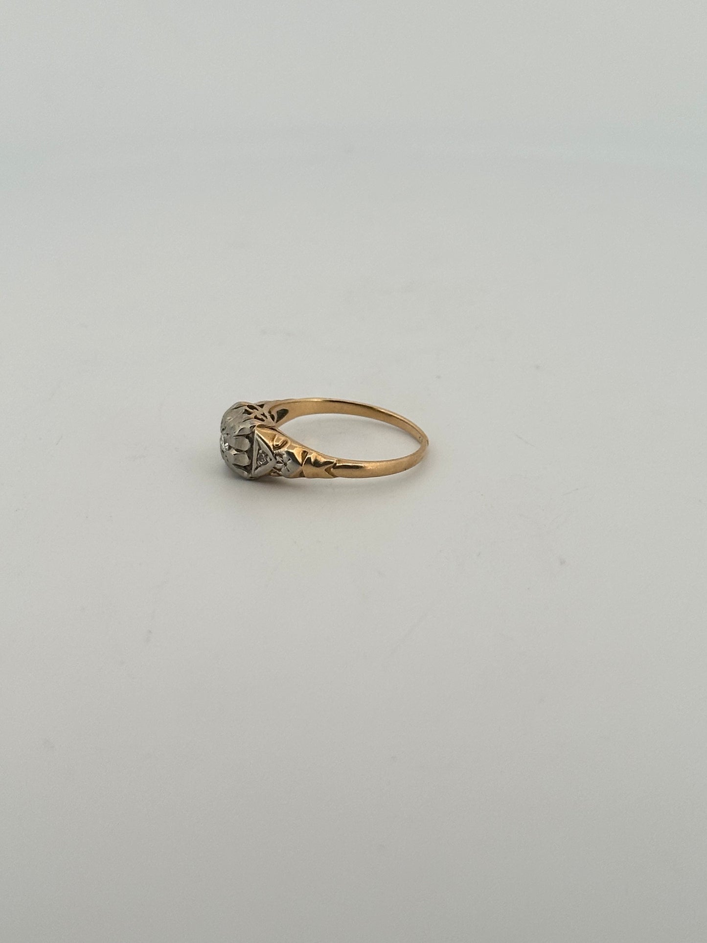 Vintage 1940s natural diamond solitaire ring in 14k gold