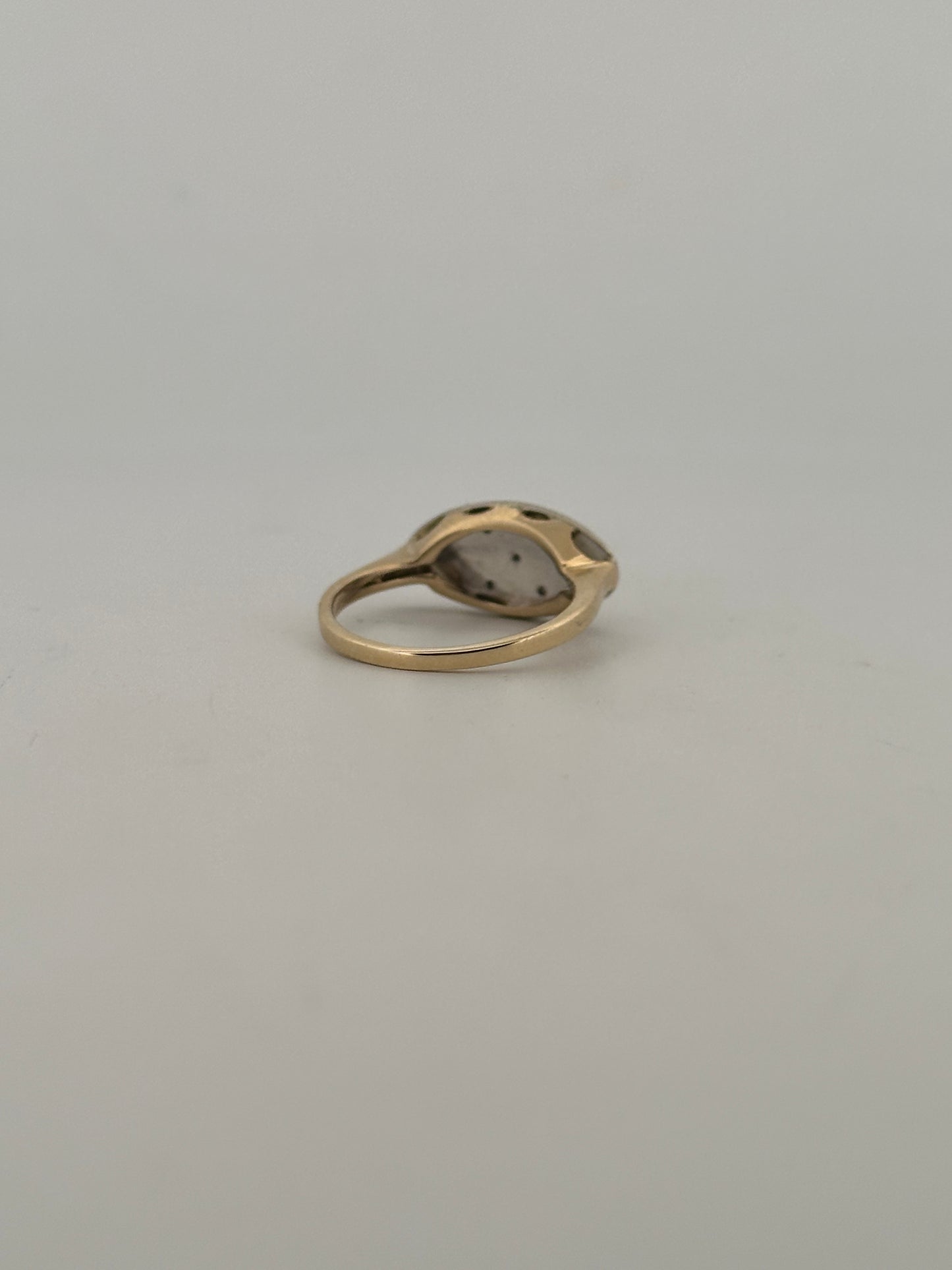 Vintage natural diamond dinner ring in 10k gold circa 1940s