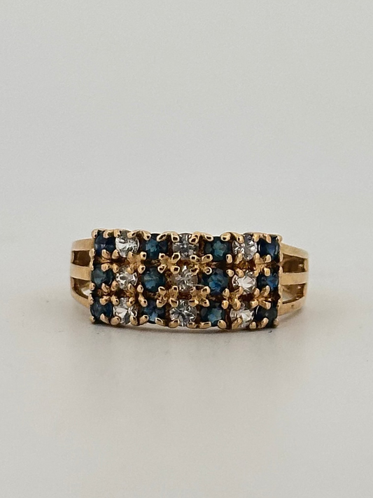 Vintage natural sapphire ring in 10k yellow gold circa 1970s
