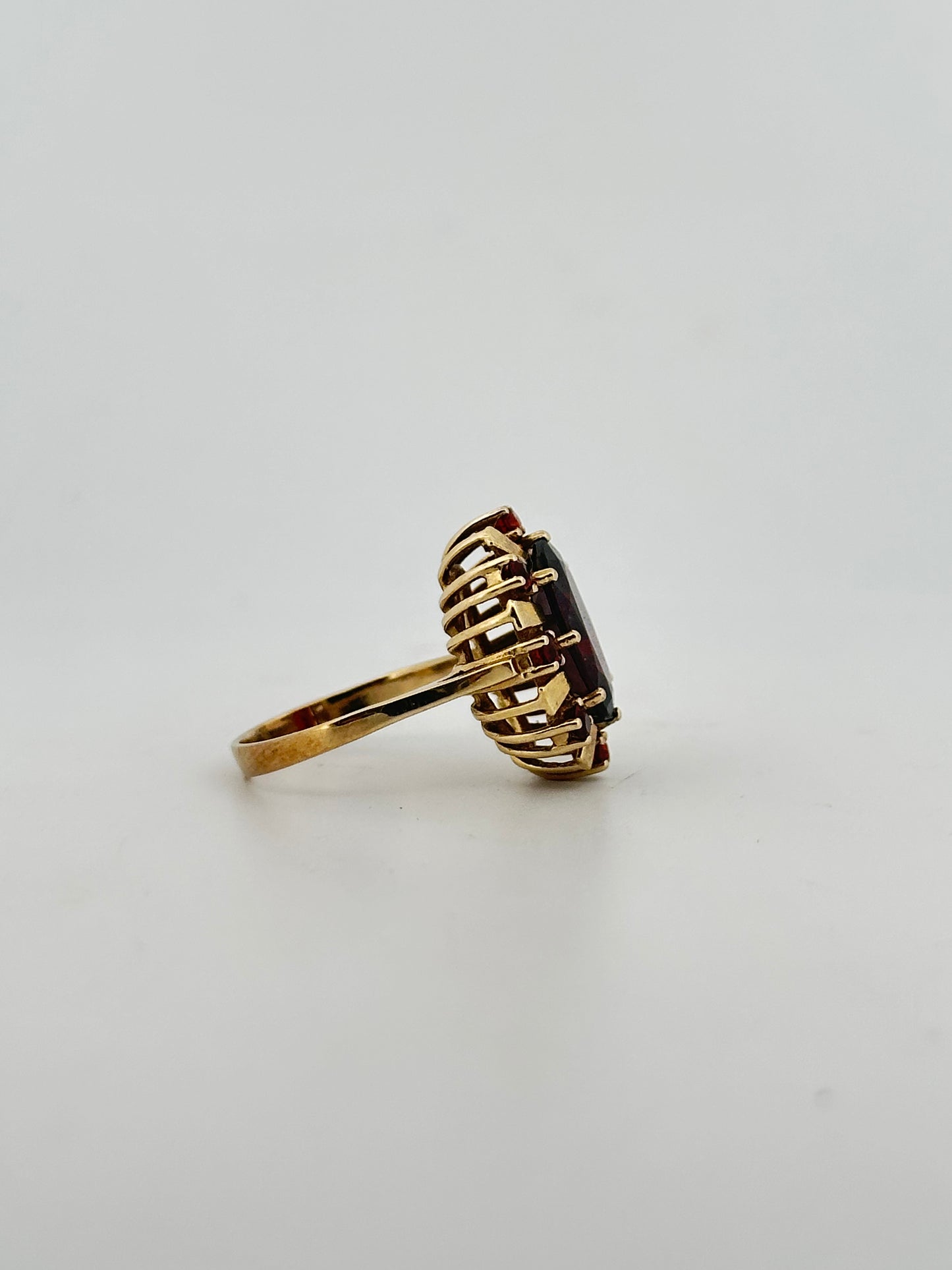 Vintage natural darker cocktail ring in 9k yellow gold