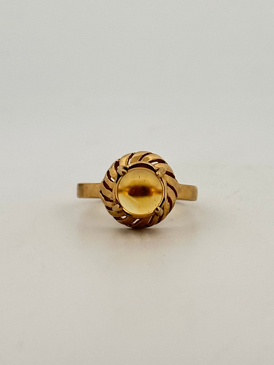Vintage citrine cabochon ring in 10k yellow gold circa 1970s
