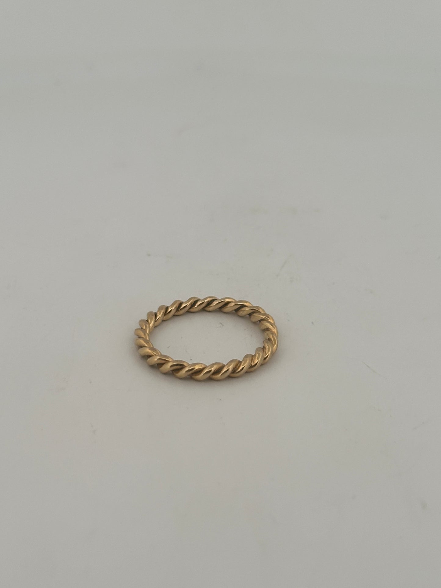 Vintage twisted cable band in 14k yellow gold