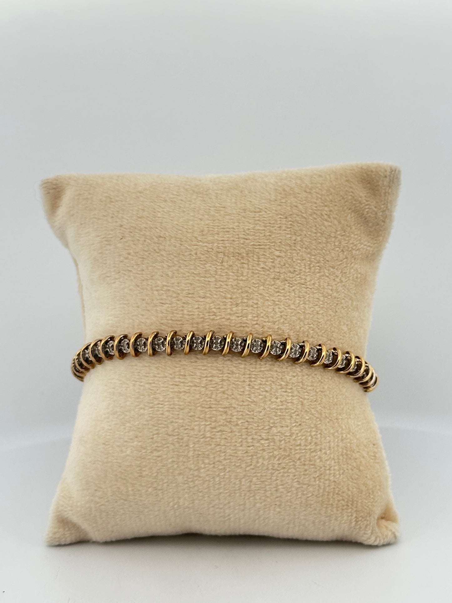 Vintage natural 1ct diamond tennis bracelet in 10k gold