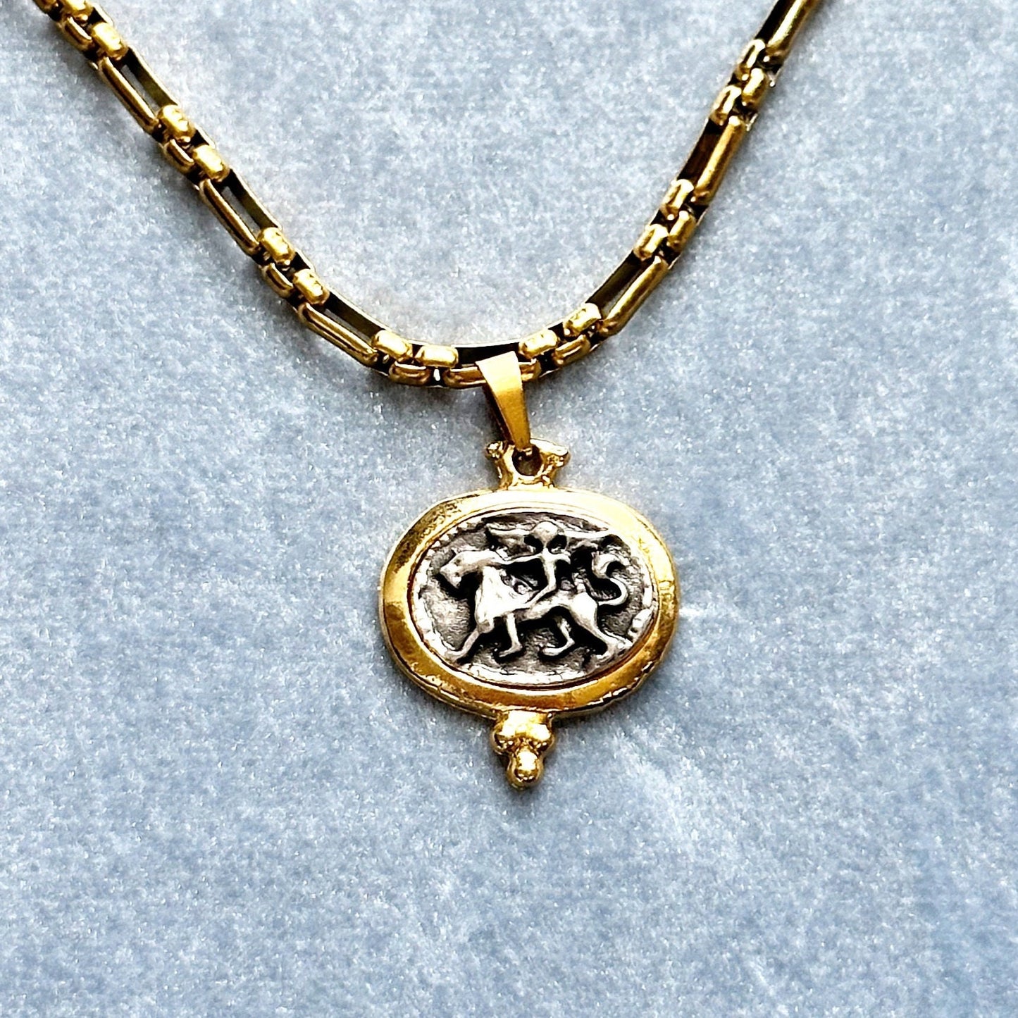 vintage coin charm pendant necklace - gold filled