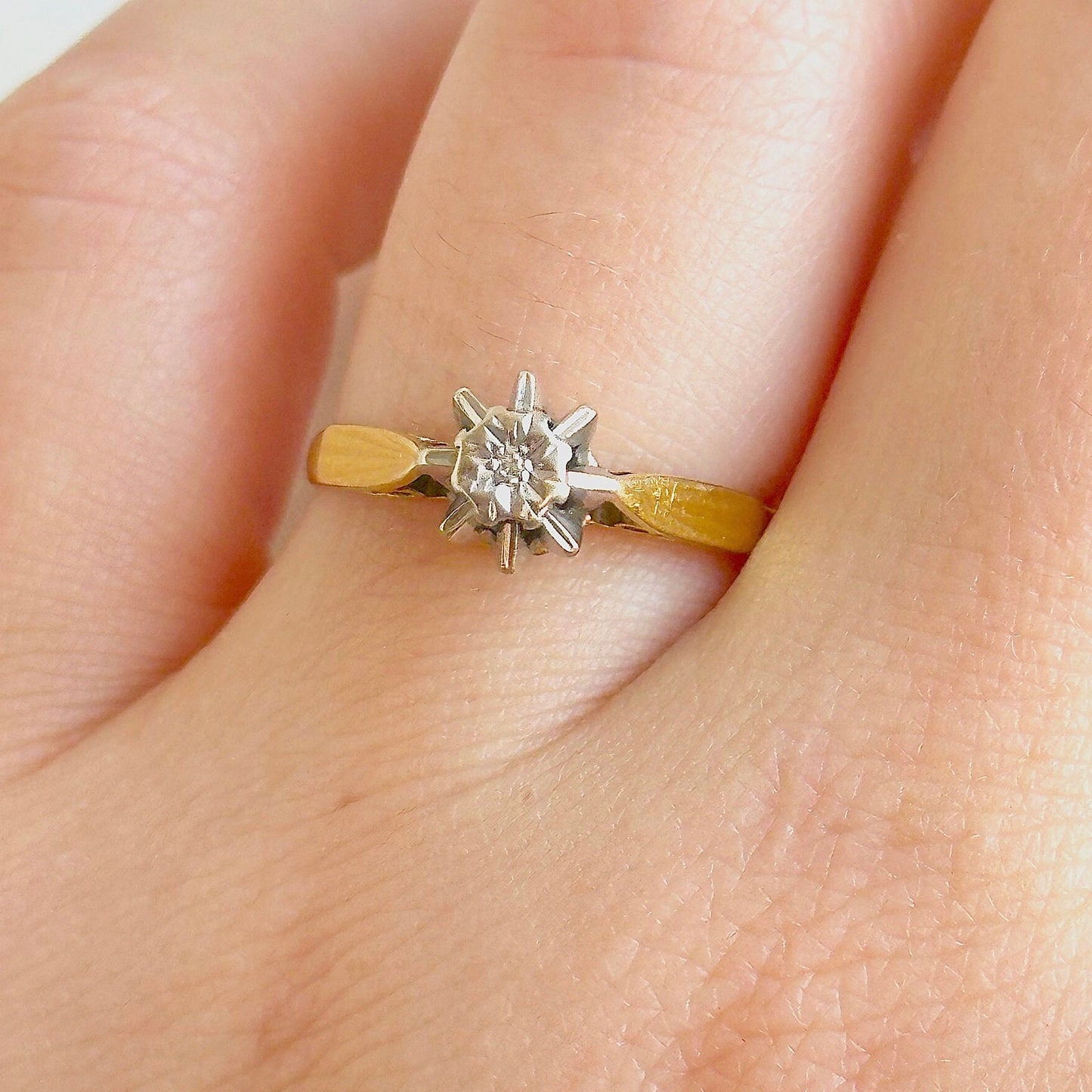 antique 18k solid yellow gold and diamond engagement ring - solitaire brilliant cut diamond