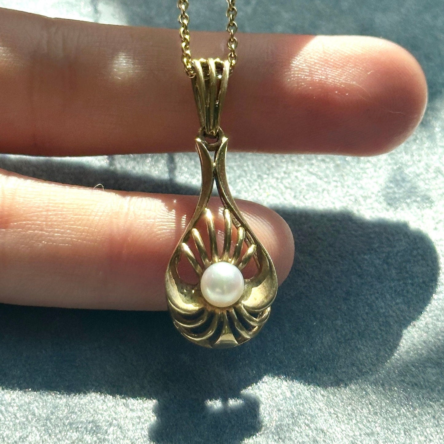 vintage 9k solid gold pearl drop pendant necklace