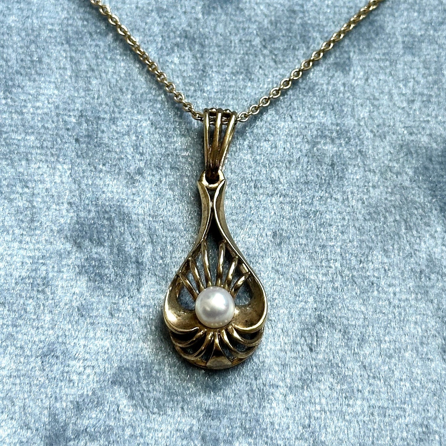 vintage 9k solid gold pearl drop pendant necklace