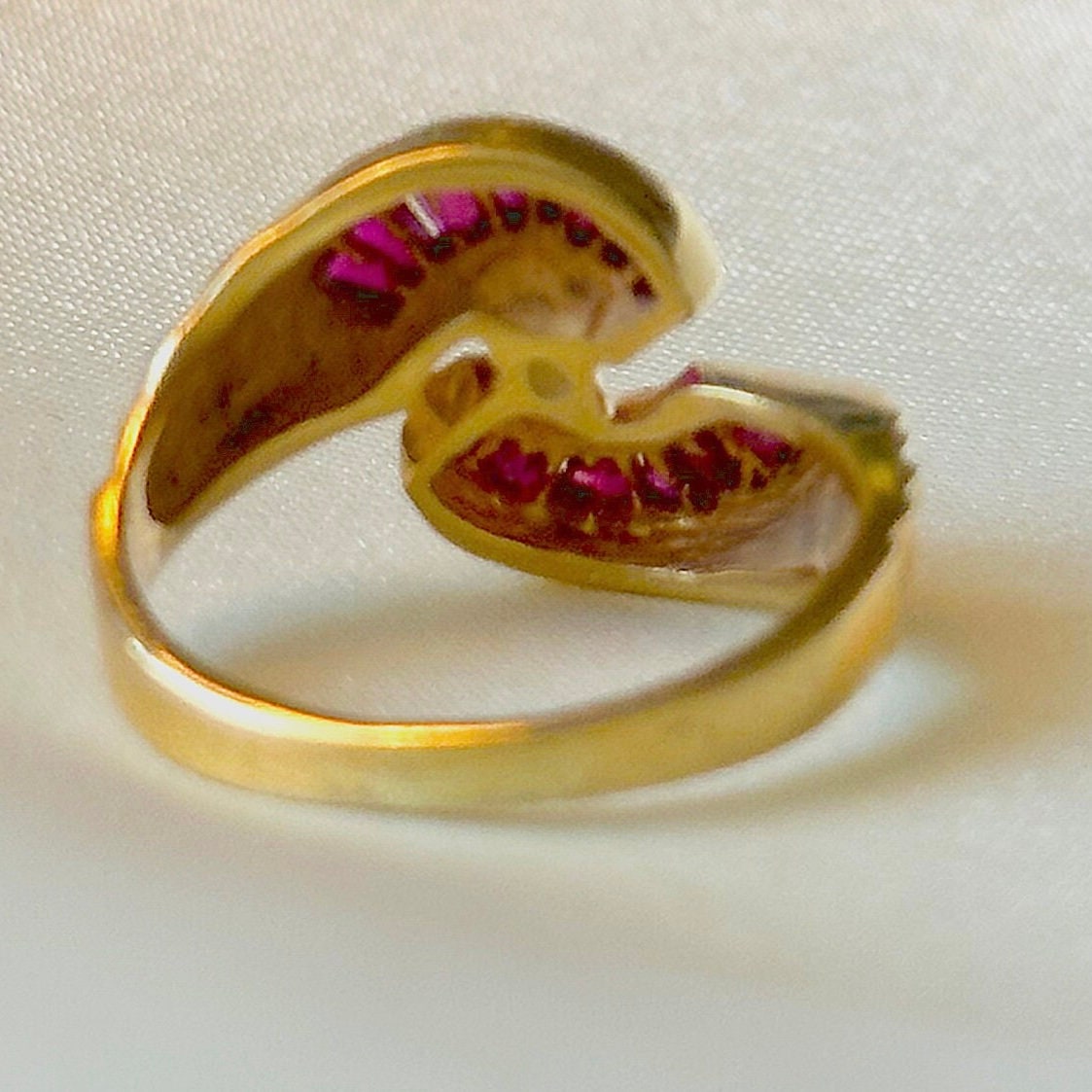 vintage 14k solid yellow gold ruby cocktail statement ring