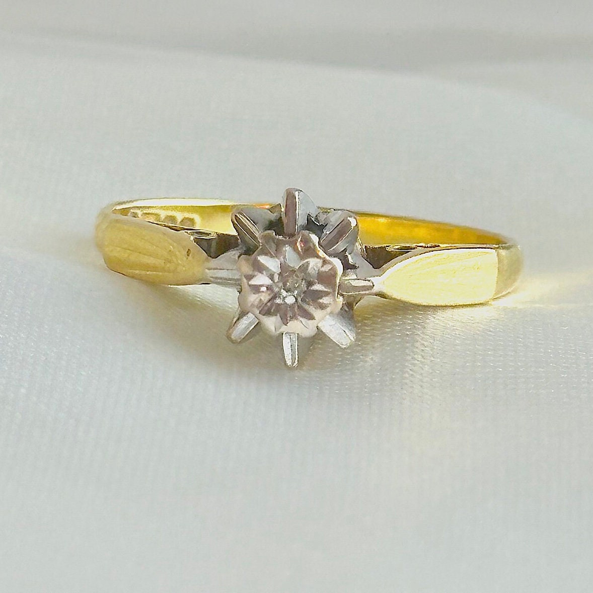 antique 18k solid yellow gold and diamond engagement ring - solitaire brilliant cut diamond