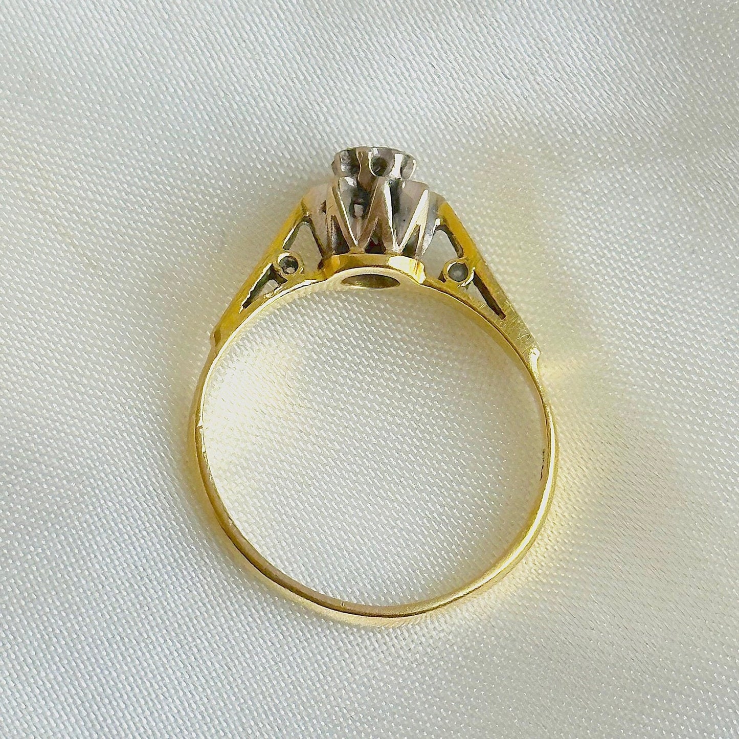 antique 18k solid yellow gold and diamond engagement ring - solitaire brilliant cut diamond