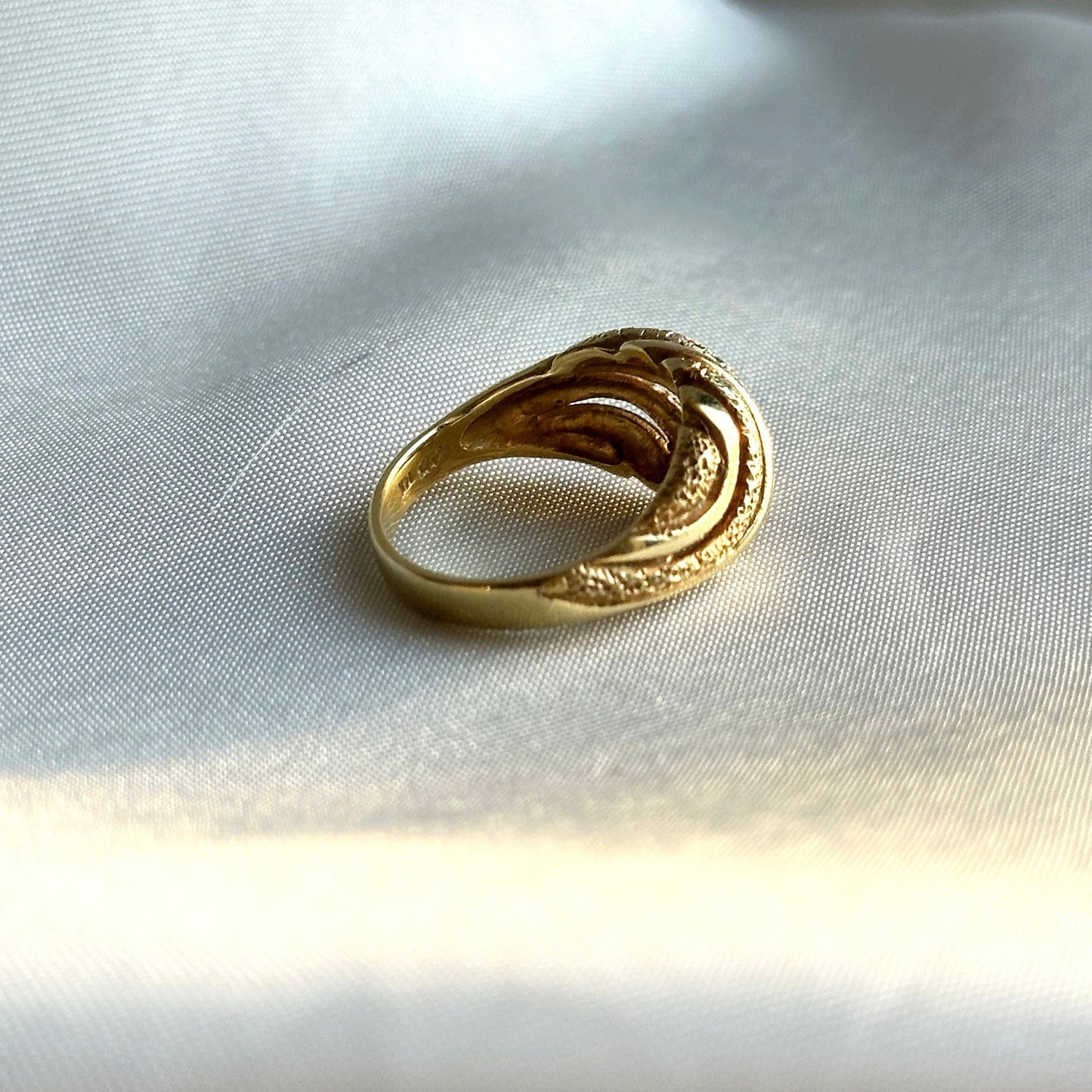 vintage 14k solid yellow gold cocktail wave ring - circa 1980s