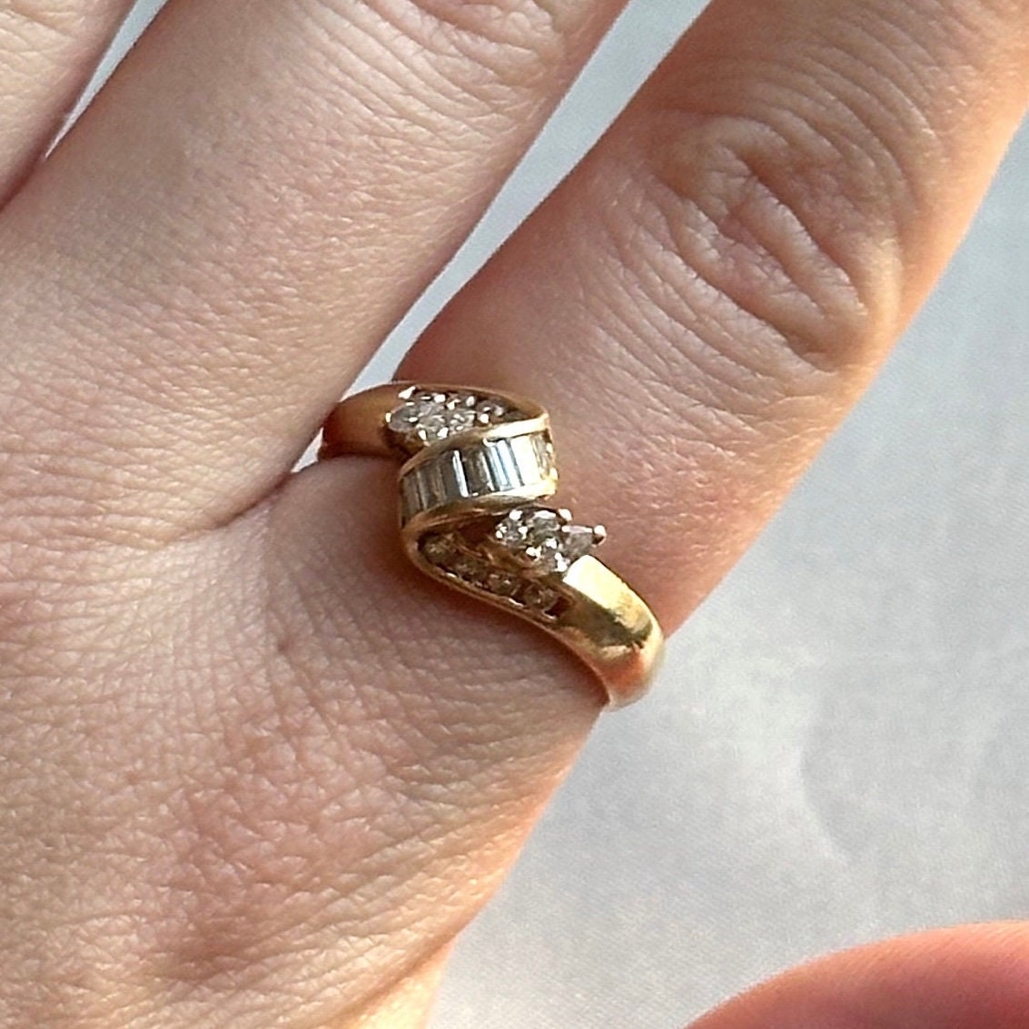 vintage diamond ribbon statement ring - 14k solid yellow gold natural diamond ring circa 1970s