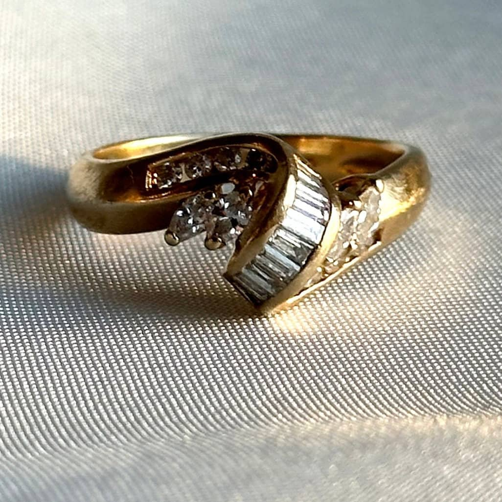 vintage diamond ribbon statement ring - 14k solid yellow gold natural diamond ring circa 1970s